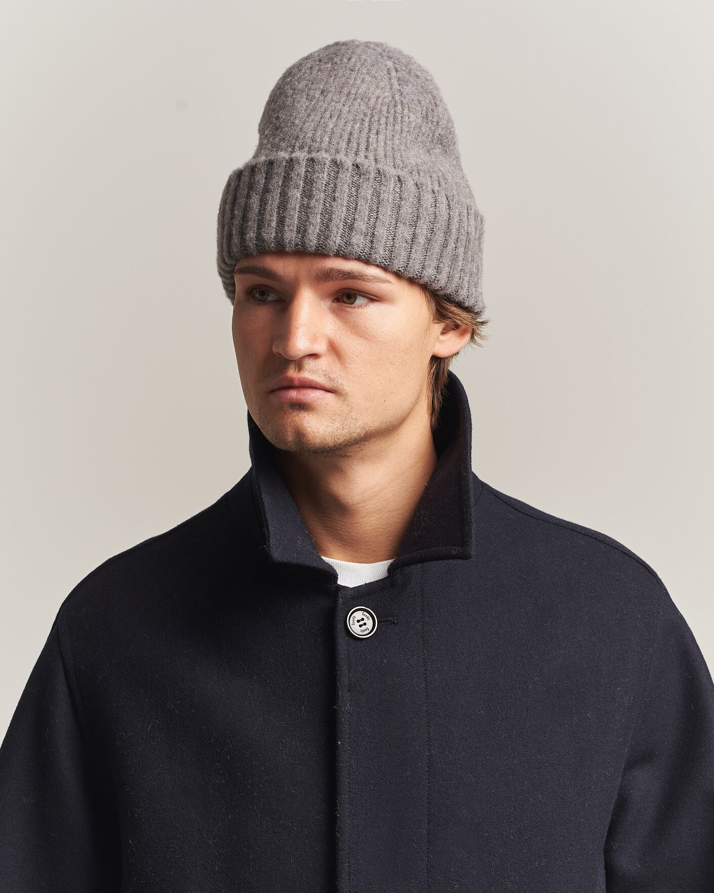 Men | Beanies | Robert Mackie | Rona Ribbed Shaggy Lambswool Beanie Light Brown
