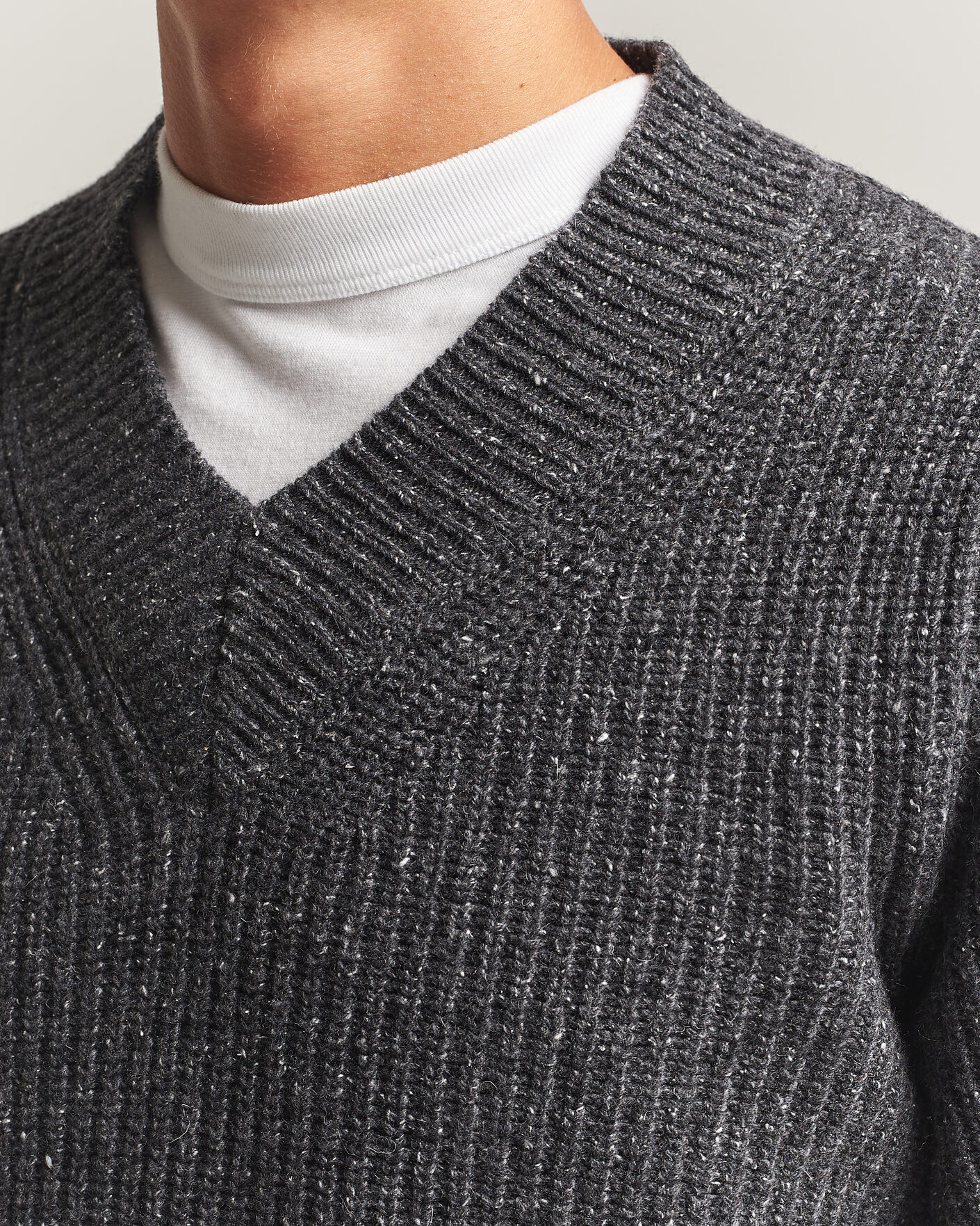 Men | Sweaters & Knitwear | Morgano | Fisherman Ribb Donegal Knitted V-Neck Dark Grey