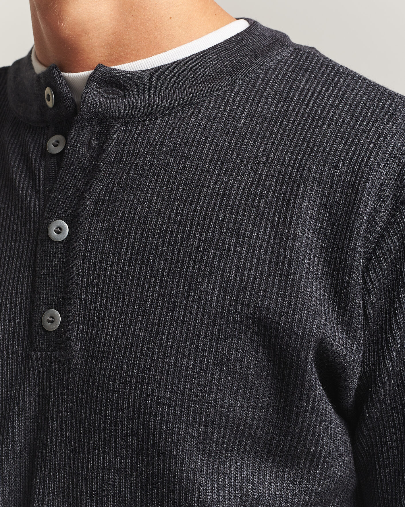 Men | Sweaters & Knitwear | S.N.S. Herning | Stamina Rib Henley Magnetite Black
