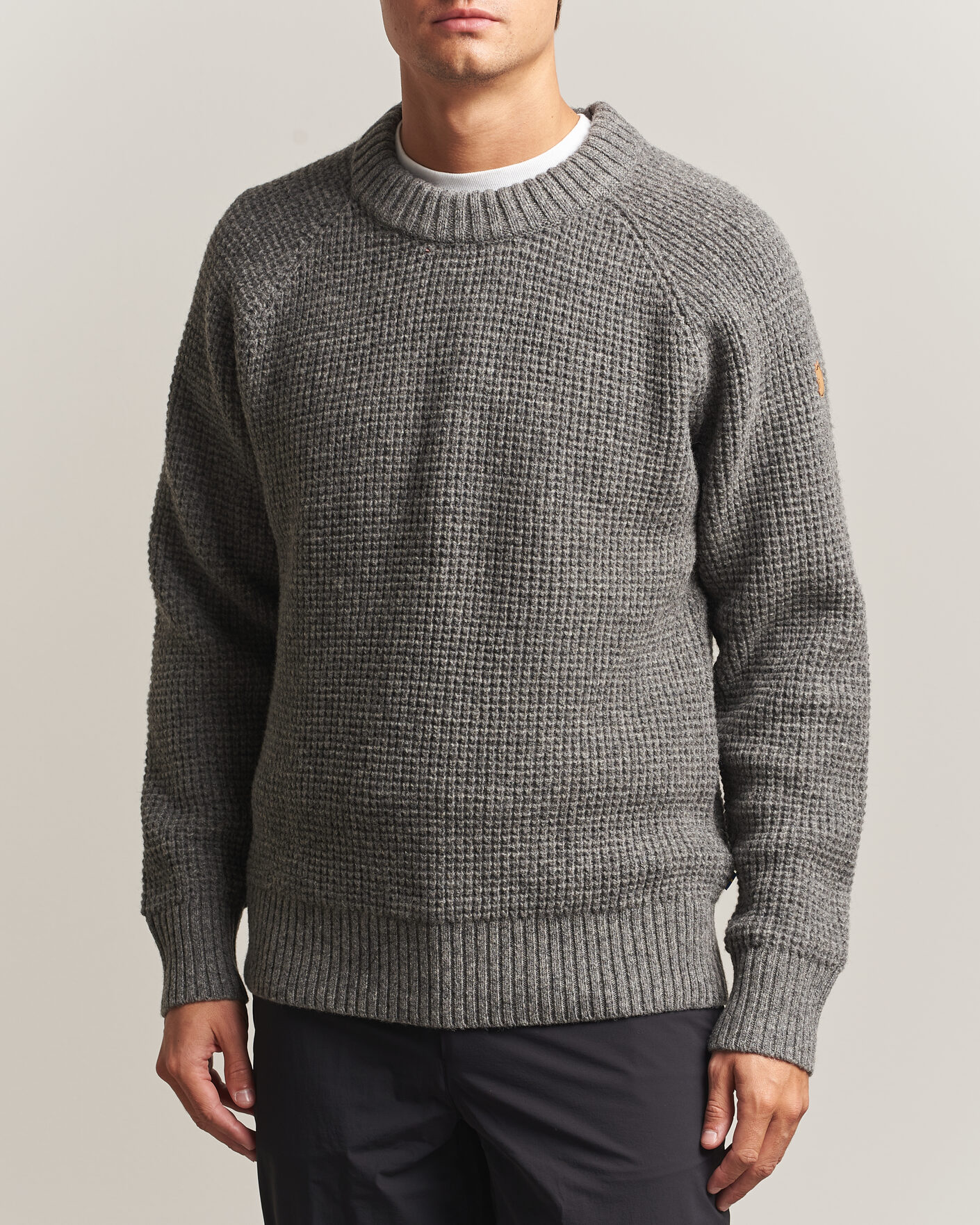 Men | Sweaters & Knitwear | Fjällräven | Övik Wool Waffle Knit Grey Melange