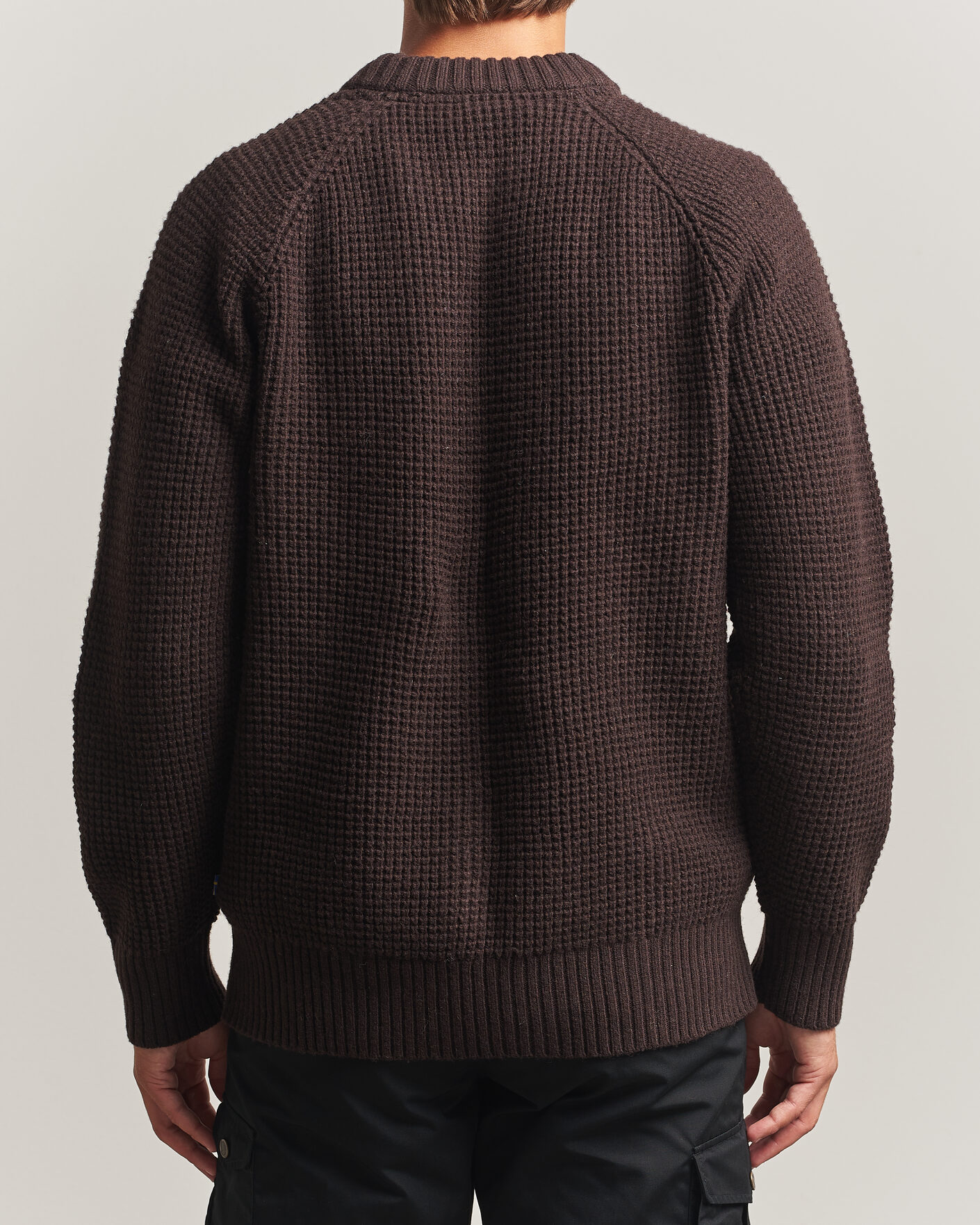 Men | Sweaters & Knitwear | Fjällräven | Övik Wool Waffle Knit Black Oak