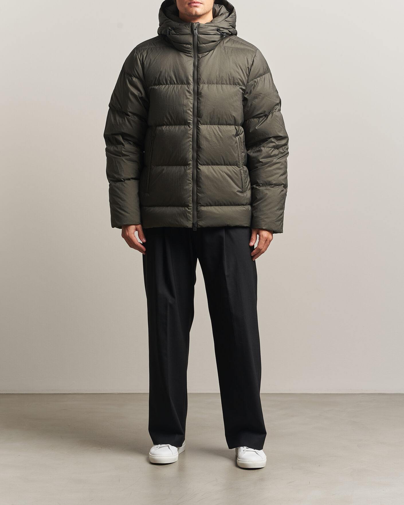 Men | Coats & Jackets | J.Lindeberg | Daryl Crinkle Down Jacket Chimera Green