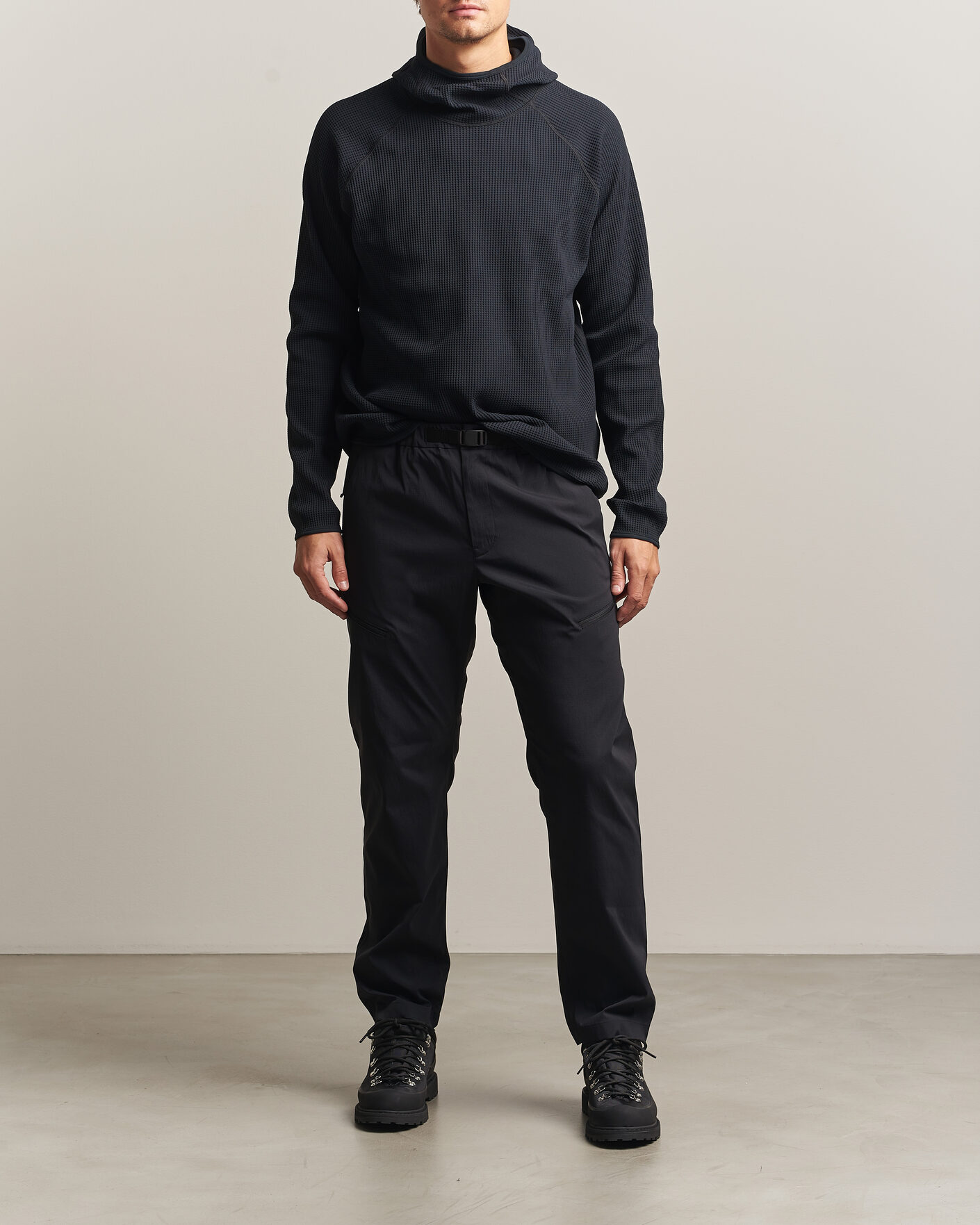 Men | Sweaters & Knitwear | Goldwin | WF Light Long Sleeve Hoodie Black