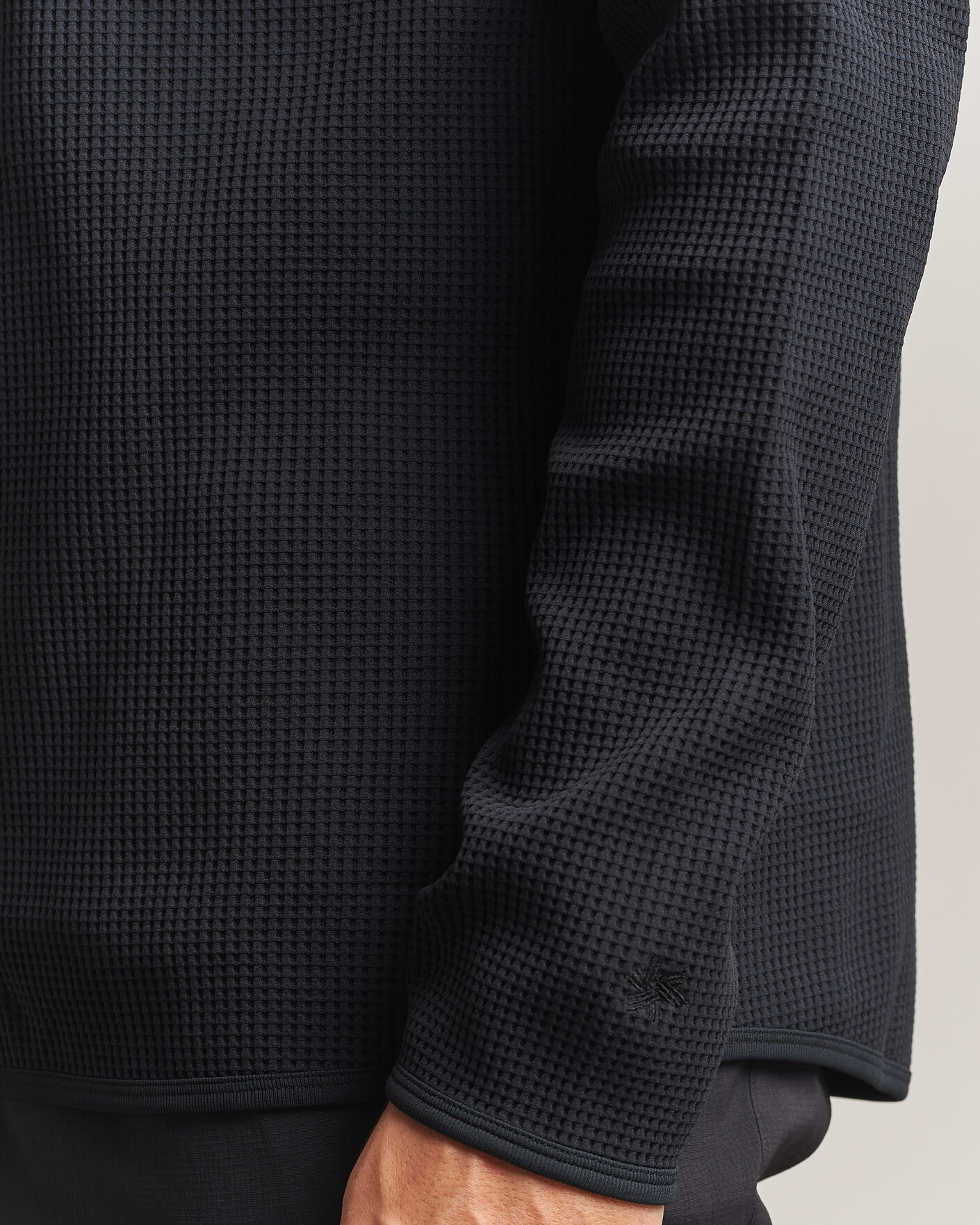 Men | Sweaters & Knitwear | Goldwin | WF Light Long Sleeve Hoodie Black