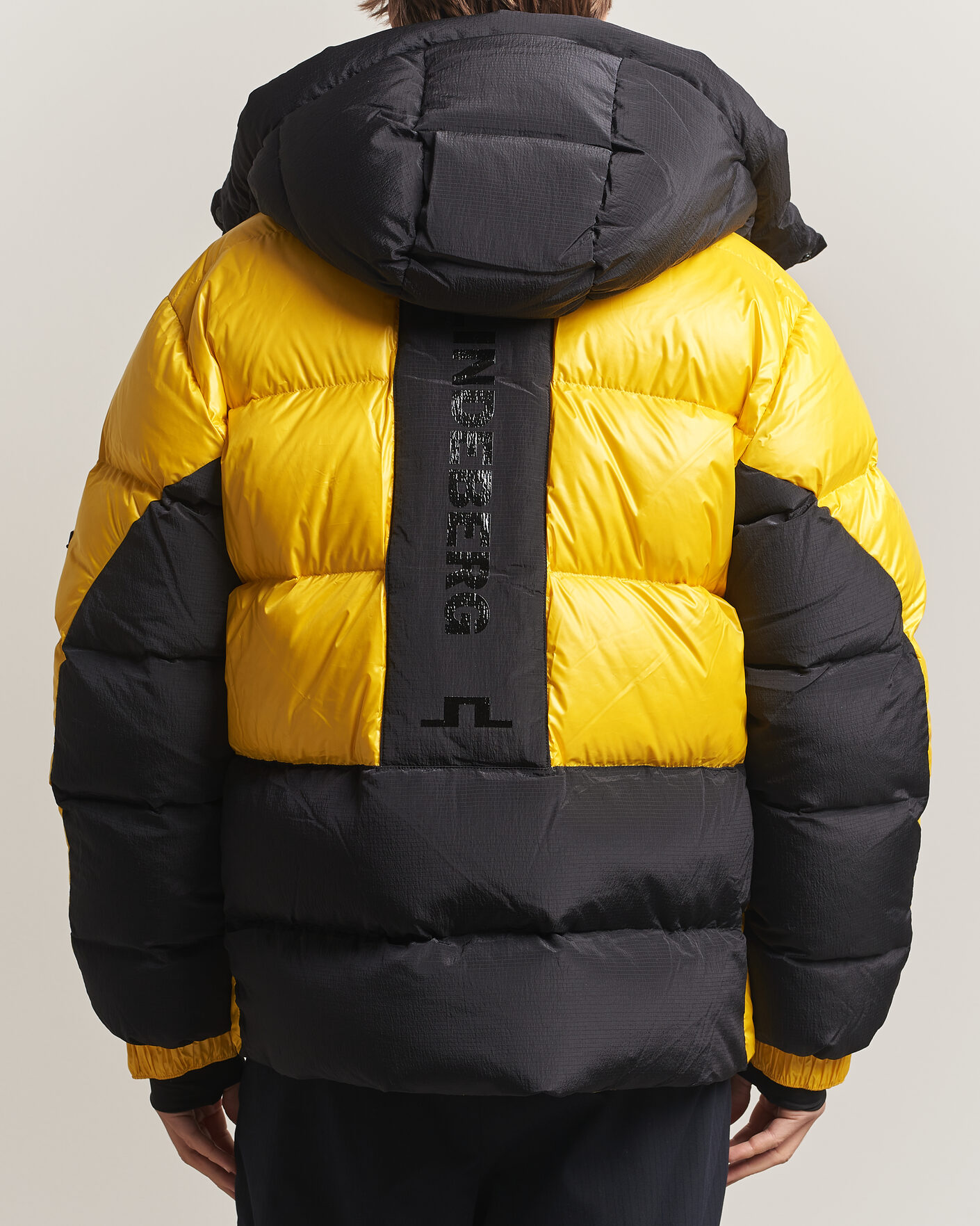 Men | Coats & Jackets | J.Lindeberg | Creek Block Hooded Down Jacket Bumblebee
