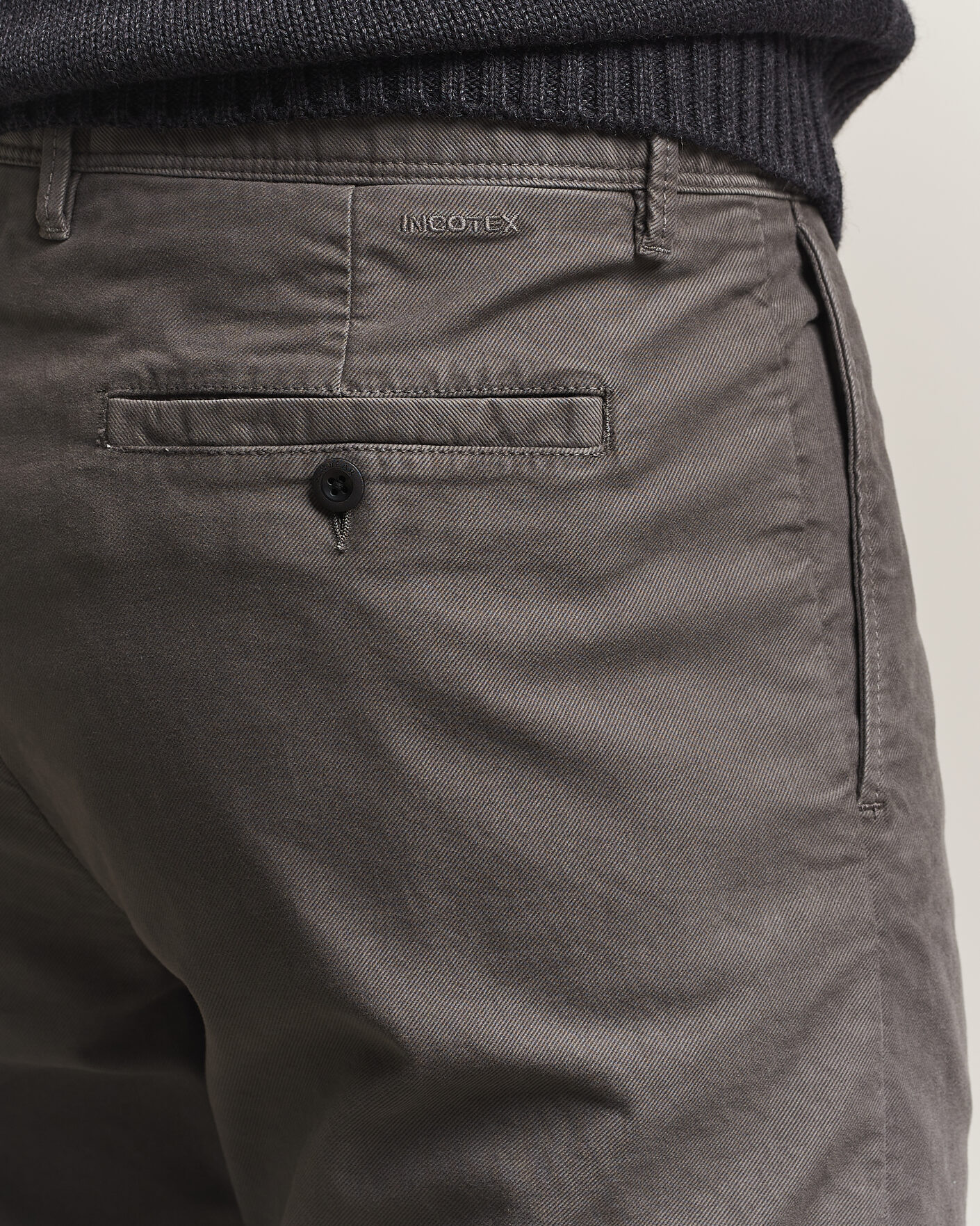Men | Trousers | Incotex | Regular Fit Garment Dyed Slacks Dark Grey