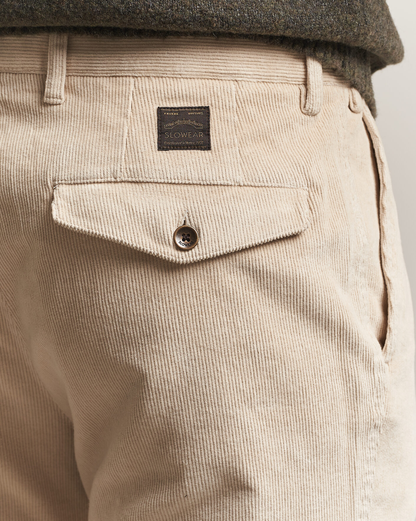 Men | Trousers | Incotex | Regular Fit Washed Corduroy Slacks Off White