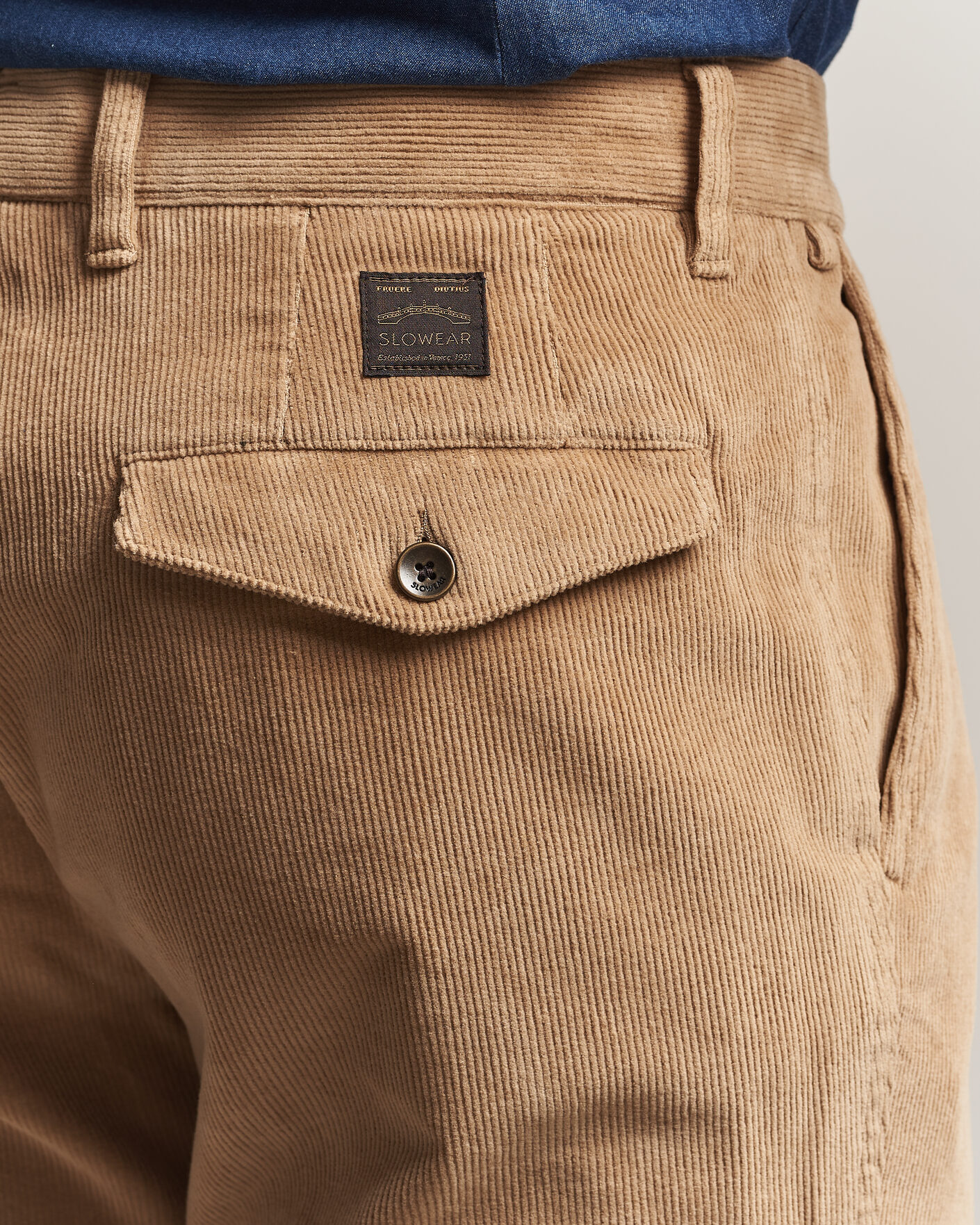 Men | Trousers | Incotex | Regular Fit Washed Corduroy Slacks Khaki