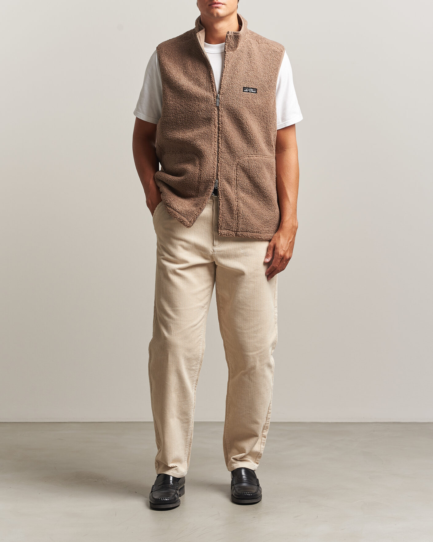 Men | Gilets | LES DEUX | Patch Teddy Vest Caribou