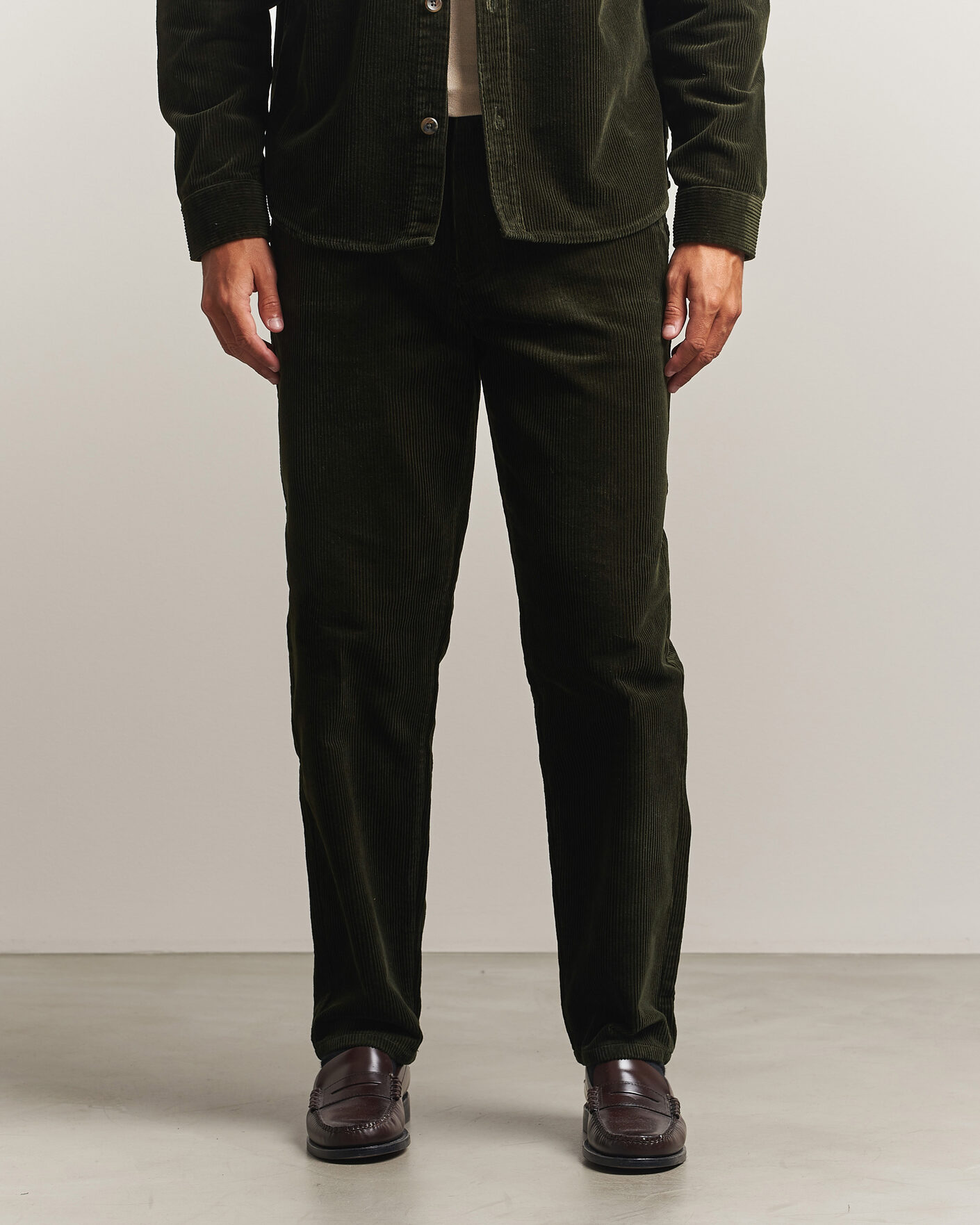 Men | Trousers | LES DEUX | Corduroy Tapered Pants Rosin Green