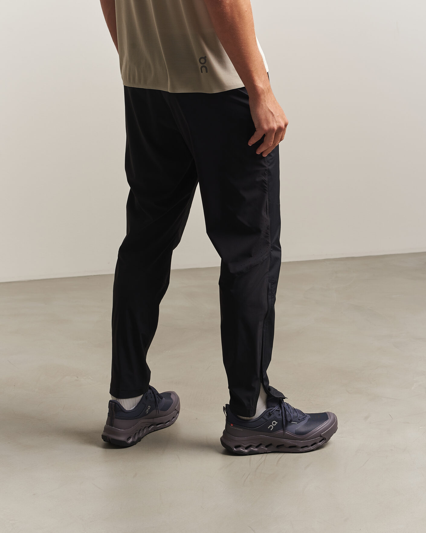 Men | Trail Sneakers | On | Cloudhoriz2 Waterproof Graphite