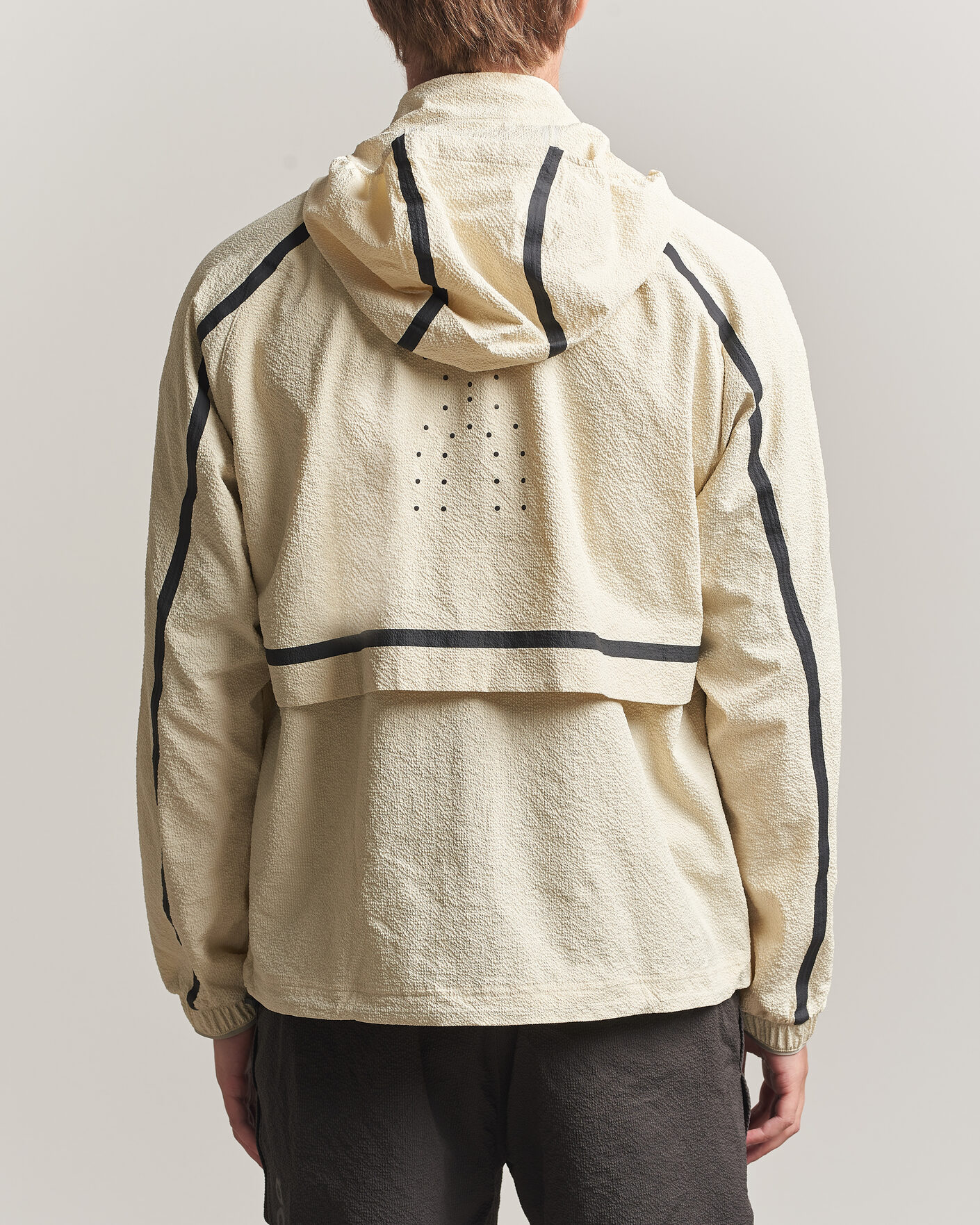 Men | Coats & Jackets | On | Performance Volt Jacket Hare
