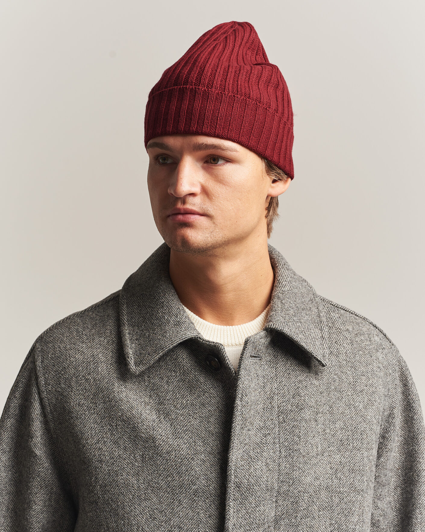 Men | Beanies | Piacenza Cashmere | Ribbed Cashmere Beanie Burgundy