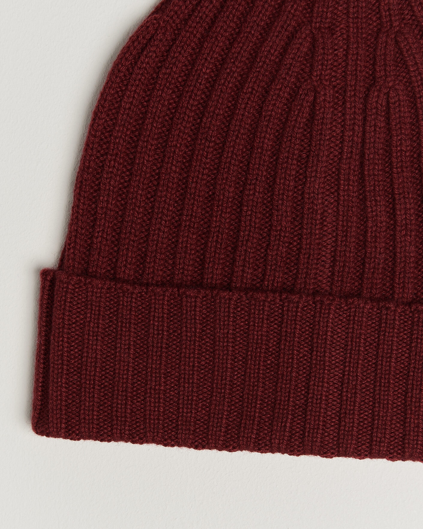 Men | Beanies | Piacenza Cashmere | Ribbed Cashmere Beanie Burgundy