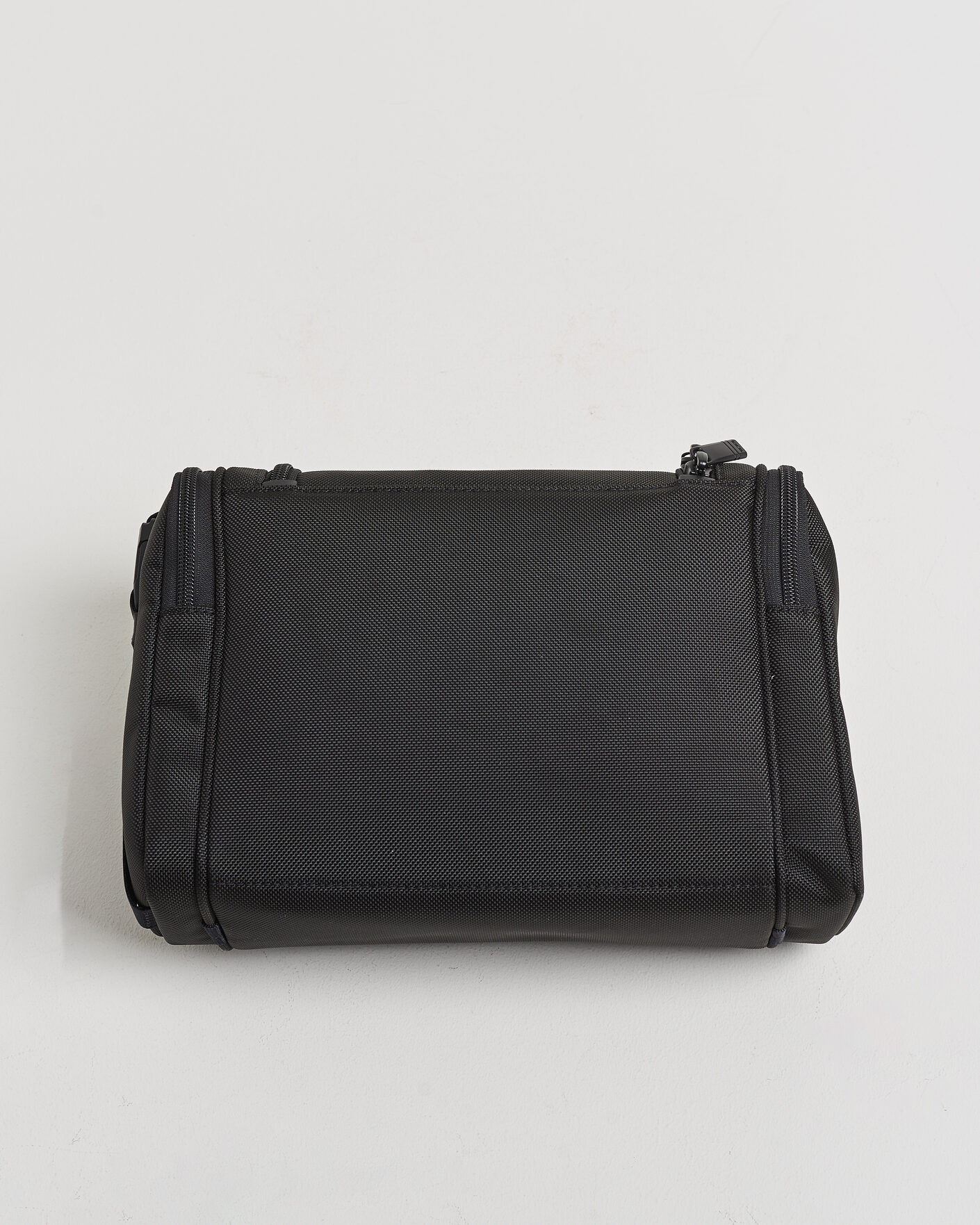 Men | Bags | TUMI | Alpha Hanging Travel Kit Black
