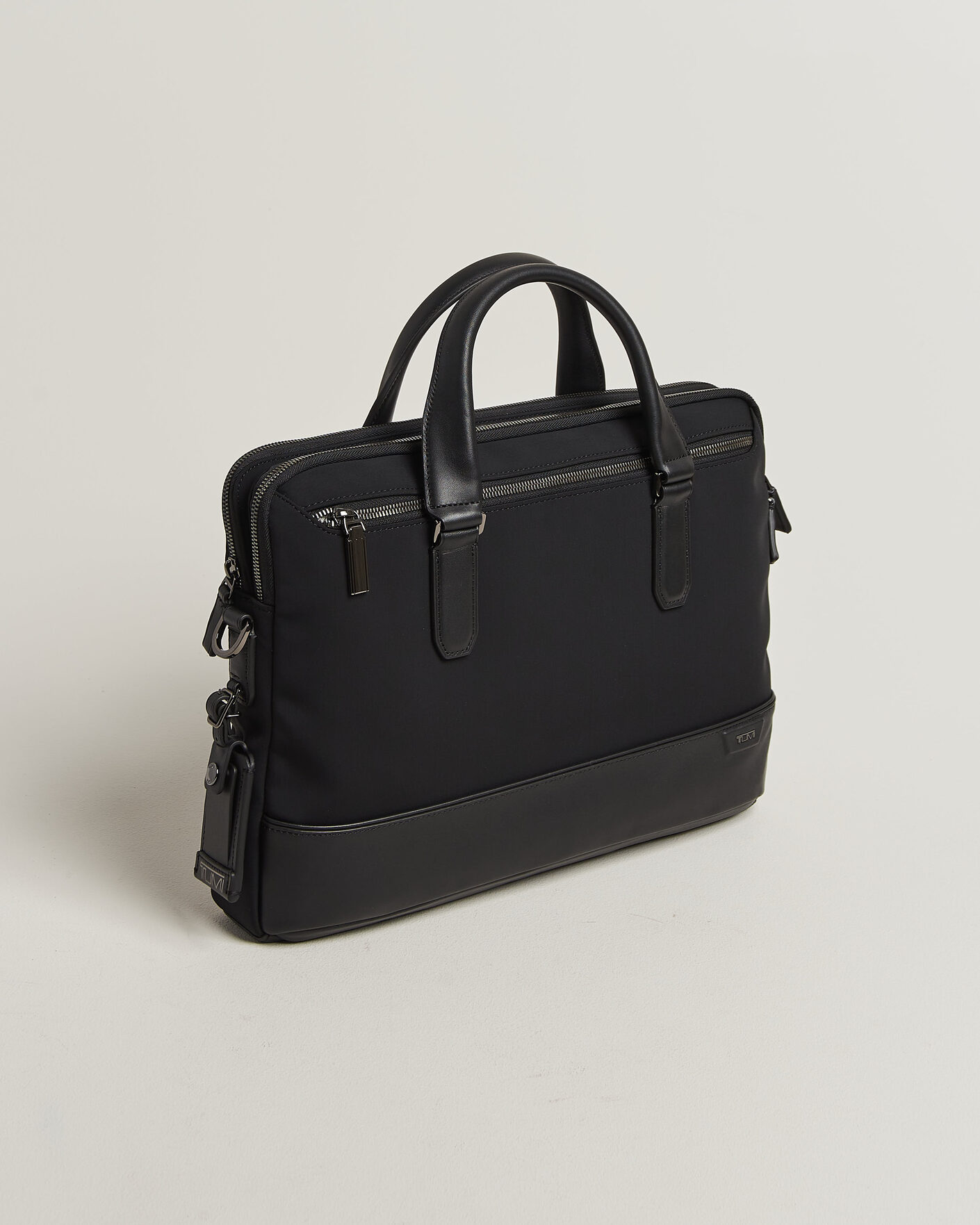 Men | Bags | TUMI | Harrison Sycamore Slim Nylon Brief Midnight Black