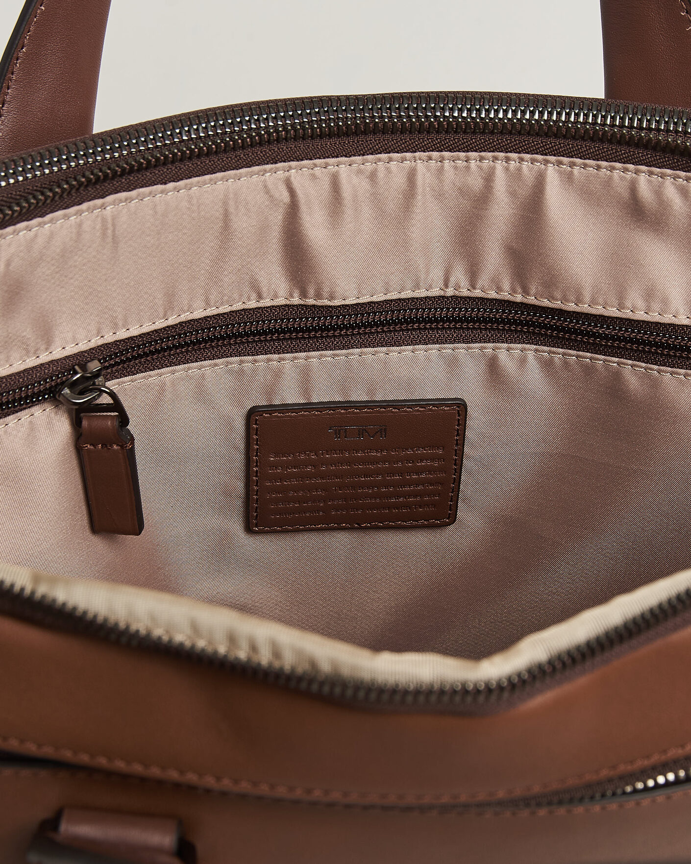 Men | Bags | TUMI | Harrison Sycamore Slim Leather Brief Cognac Bombe