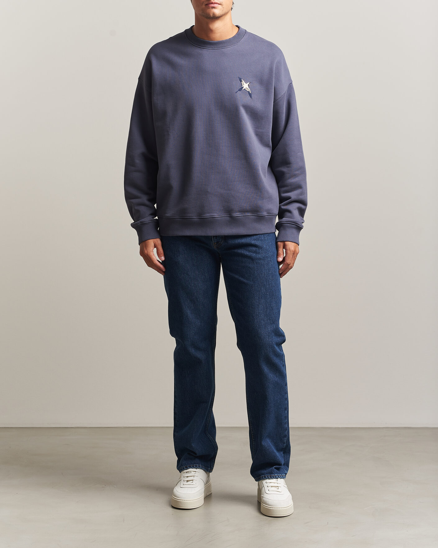 Men | Sweaters & Knitwear | Axel Arigato | Micro Bee Bird Sweatshirt Smoke Grey