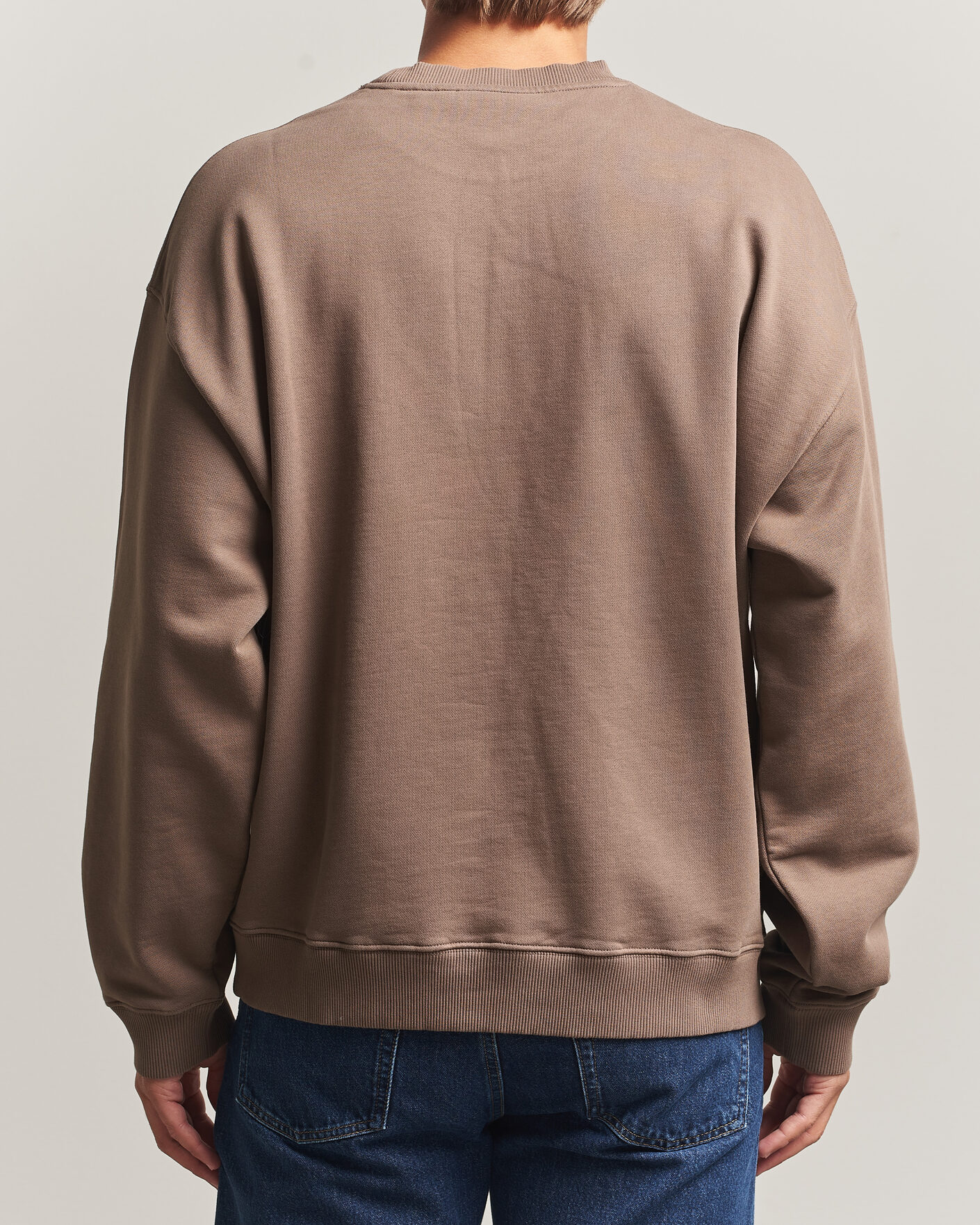 Men | Sweaters & Knitwear | Axel Arigato | Micro Bee Bird Sweatshirt Coffee Brown