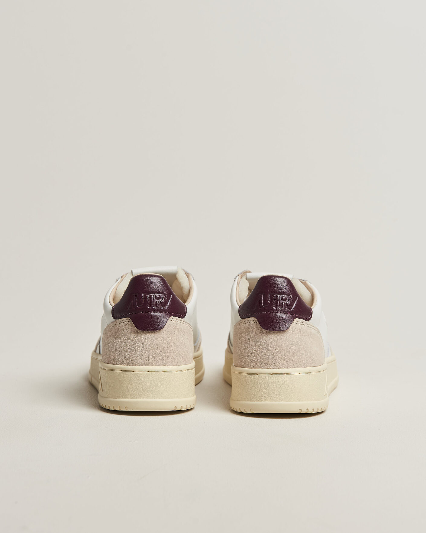 Men | Sneakers | Autry | Medalist Low Leather/Suede Sneaker White/Fig