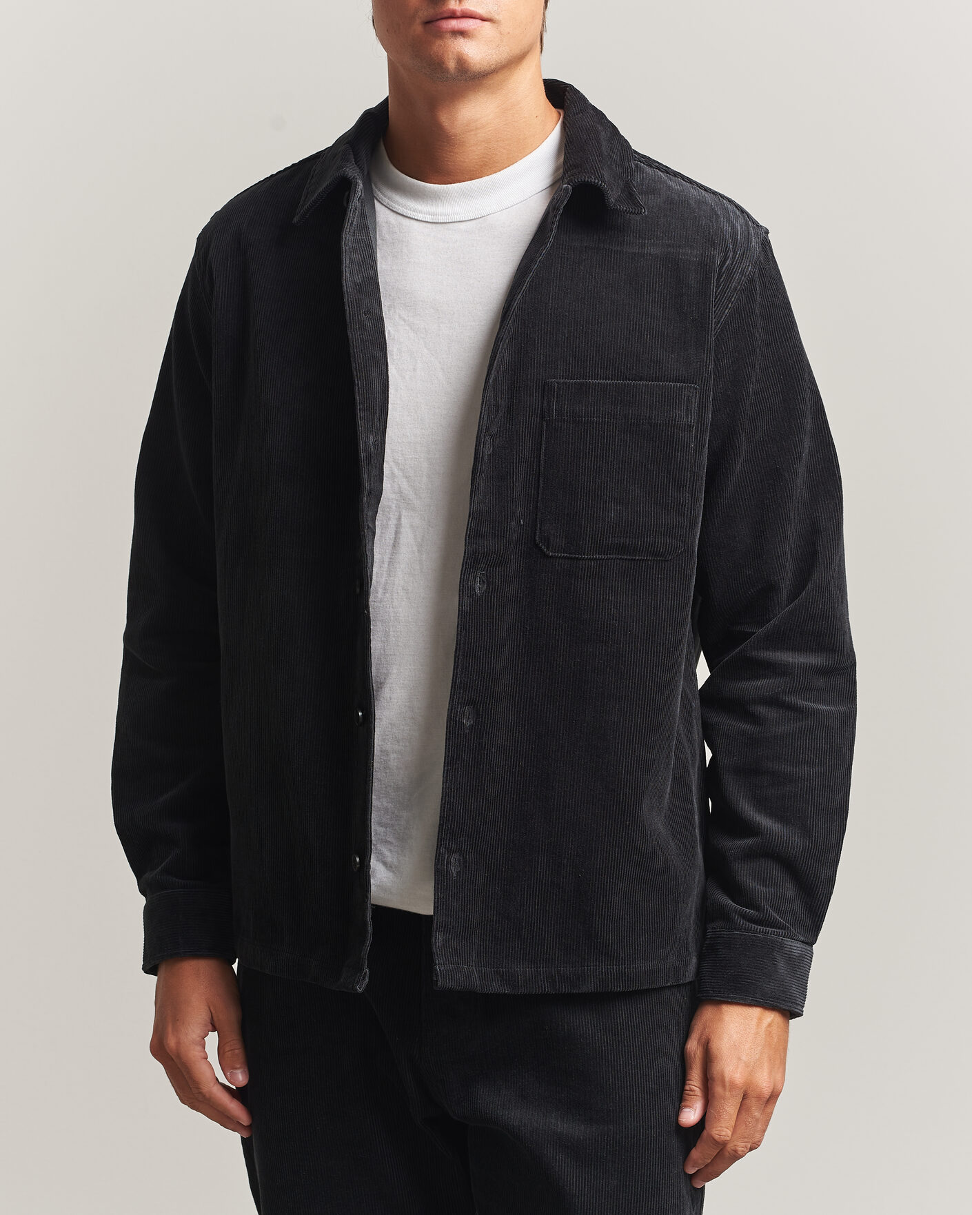 Men | Shirts | Samsøe Samsøe | Damon Corduroy Overshirt Black