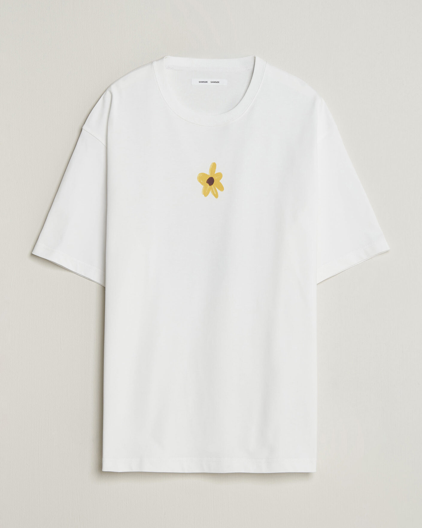 Men | T-Shirts | Samsøe Samsøe | Giles Printed Crew Neck T-Shirt White Flowers