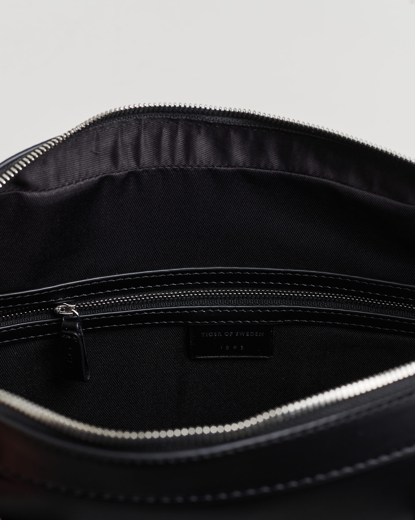 Men | Bags | Tiger of Sweden | Bosun Smooth Leather Briefcase Black