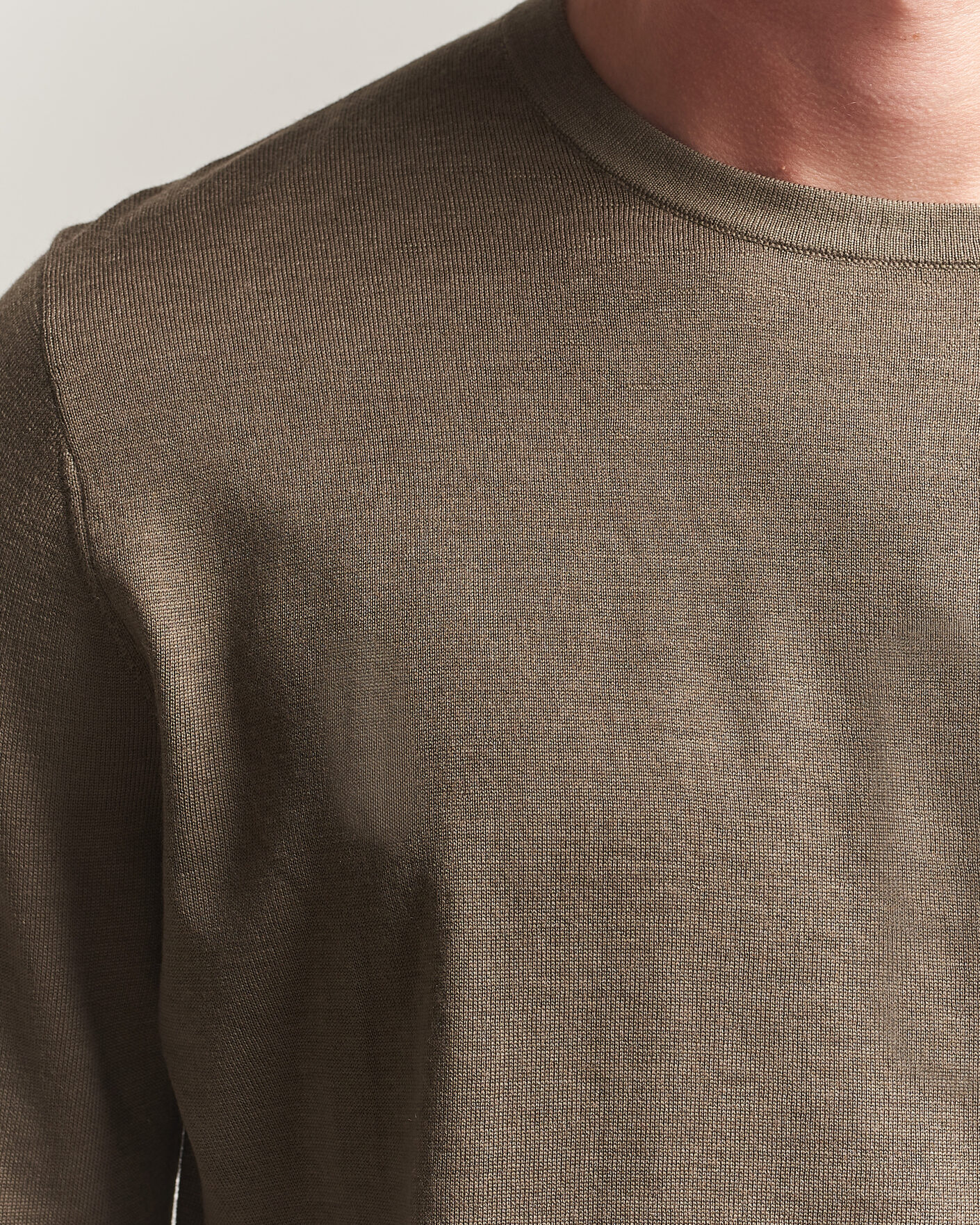 Men | Sweaters & Knitwear | Tiger of Sweden | Connor Extra Fine Merino Crew Neck Pullover Aged Timber