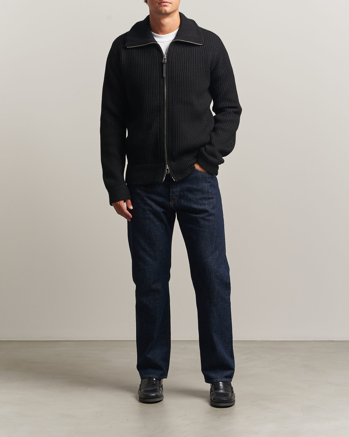 Men | Sweaters & Knitwear | Tiger of Sweden | Niall Wool Heavy Knitted Full Zip Black