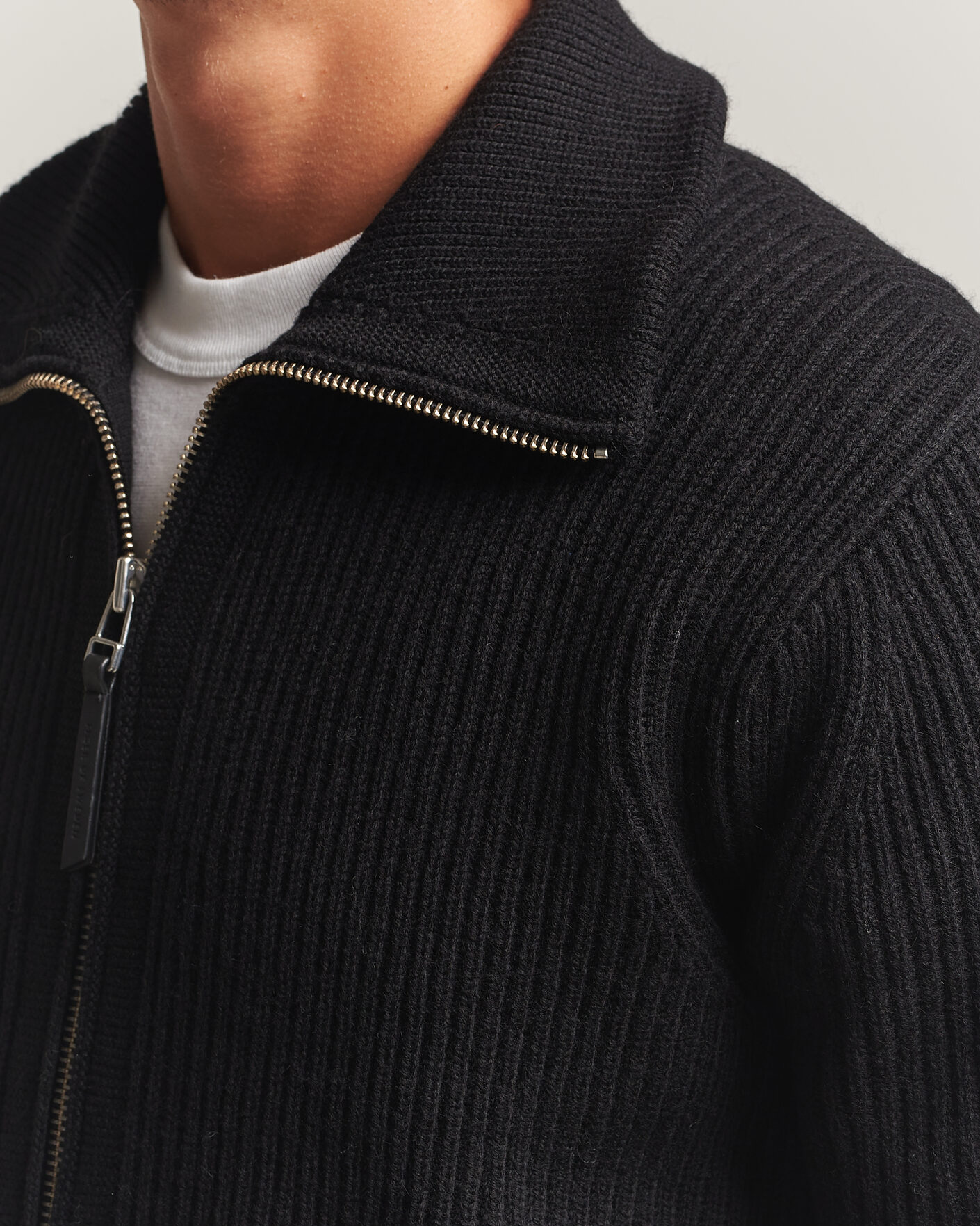Men | Sweaters & Knitwear | Tiger of Sweden | Niall Wool Heavy Knitted Full Zip Black