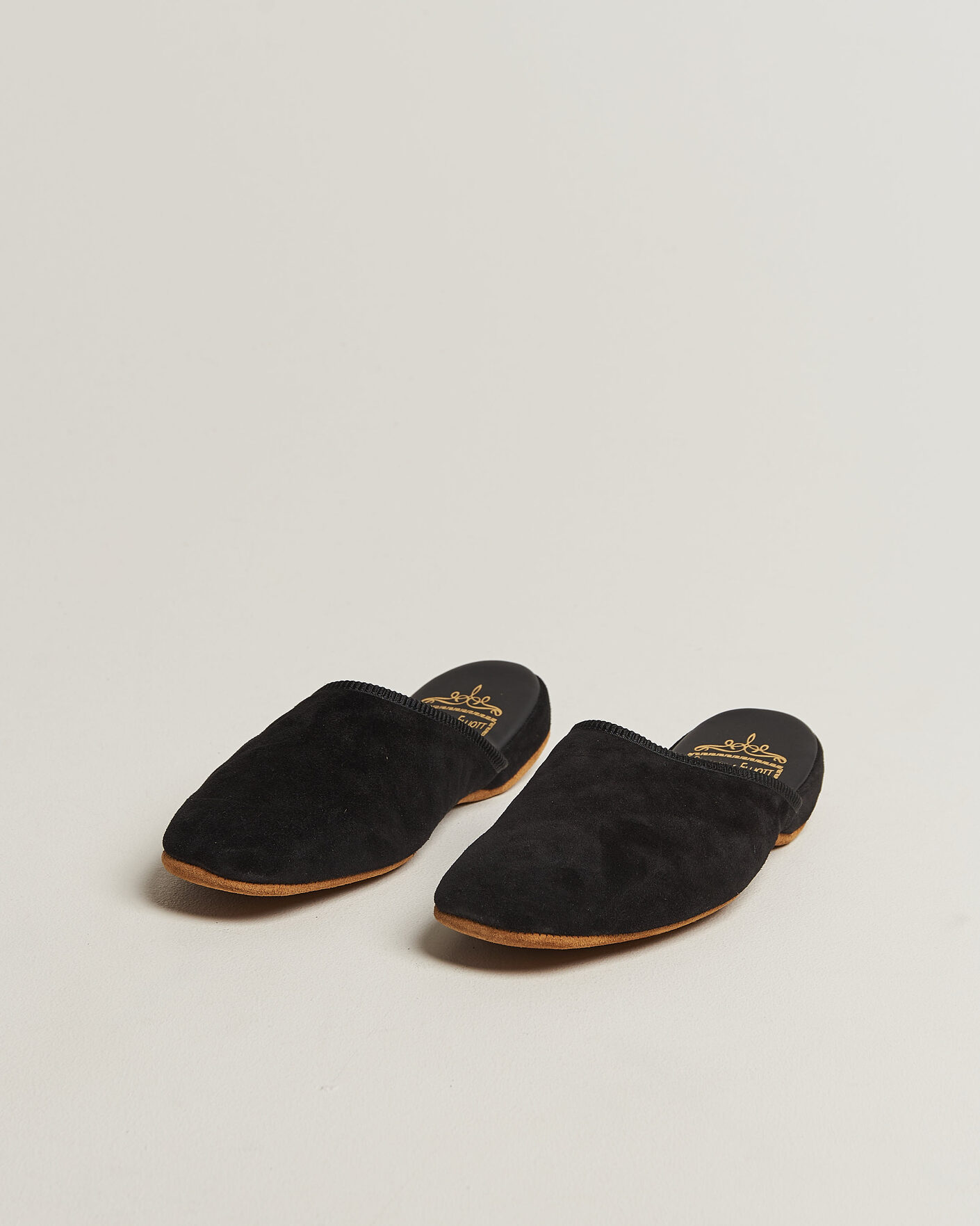 Men | Sandals & Slides | Bowhill & Elliott | Mule Slipper Quilt Lining Black Suede