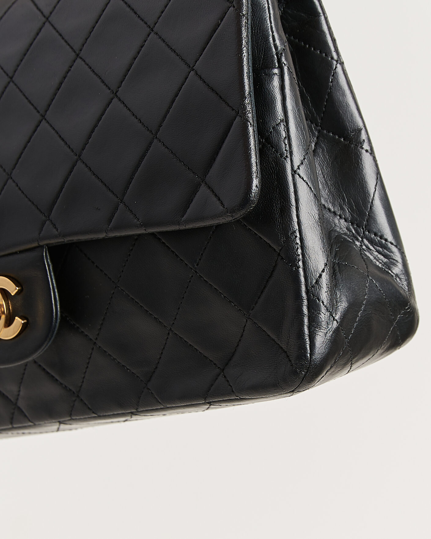 Men | Pre-Owned & Vintage Bags | Chanel Pre-Owned | Classic Medium Double Flap Bag Lambskin Black