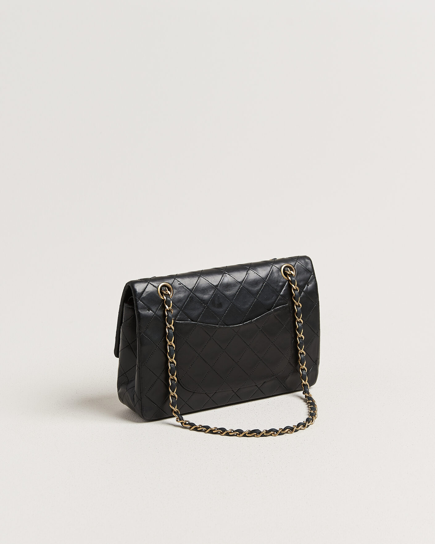 Men | Pre-Owned & Vintage Bags | Chanel Pre-Owned | Classic Medium Double Flap Bag Lambskin Black