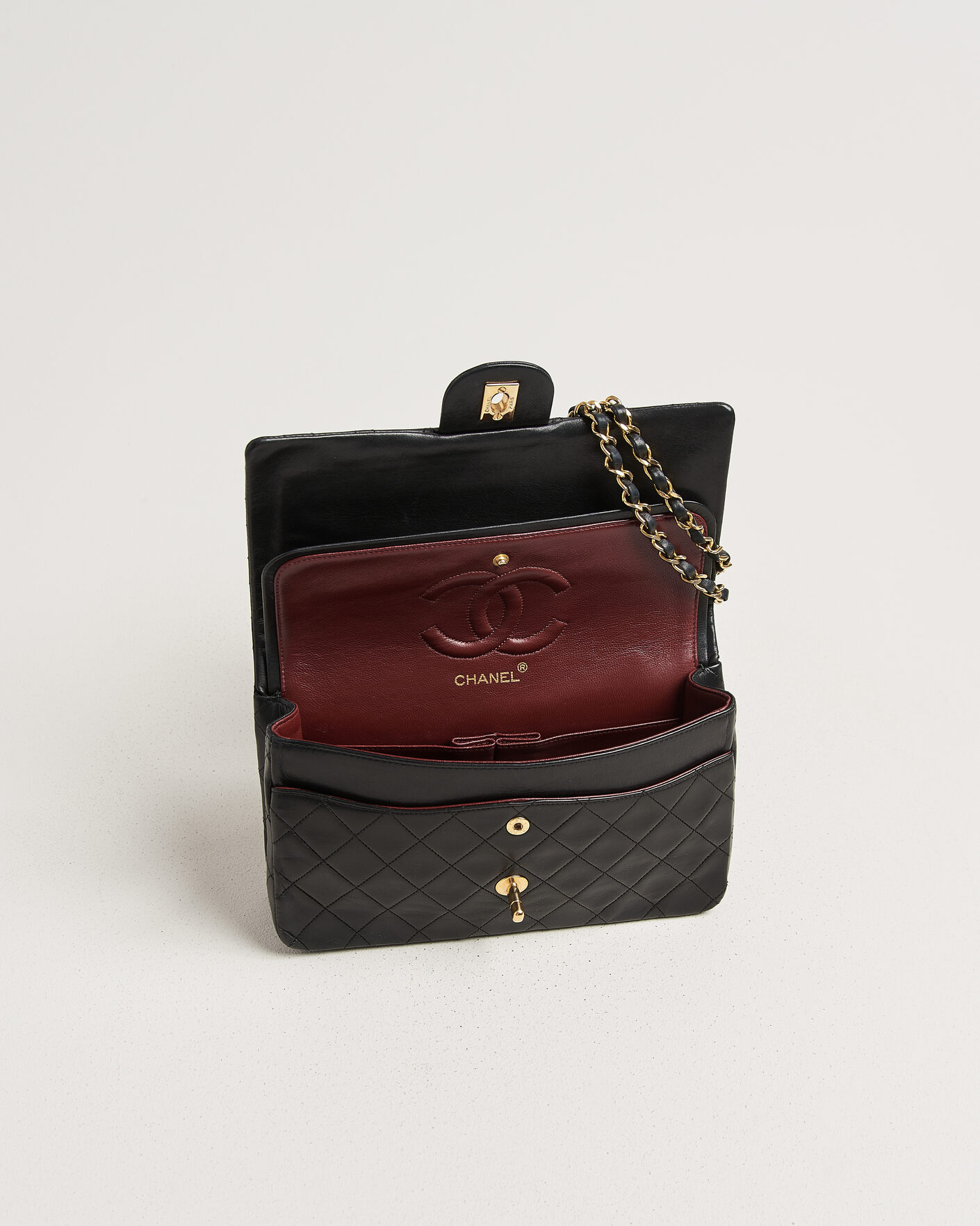 Men | Chanel Pre-Owned Classic Medium Double Flap Bag Lambskin Black | Chanel Pre-Owned | Classic Medium Double Flap Bag Lambskin Black