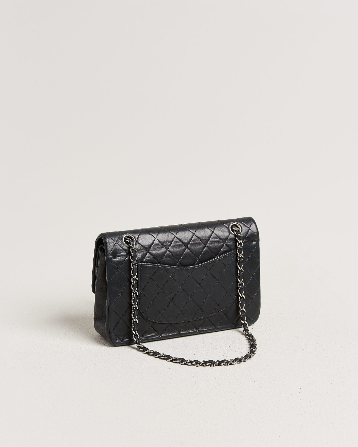 Men | Pre-Owned & Vintage Bags | Chanel Pre-Owned | Classic Medium Double Flap Bag Lambskin Black