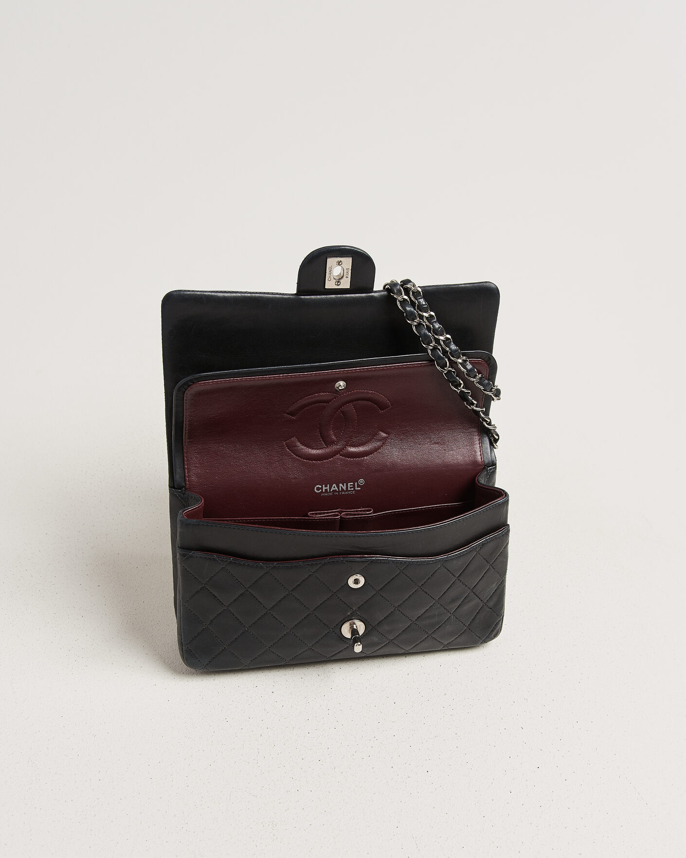 Men | Pre-Owned & Vintage Bags | Chanel Pre-Owned | Classic Medium Double Flap Bag Lambskin Black