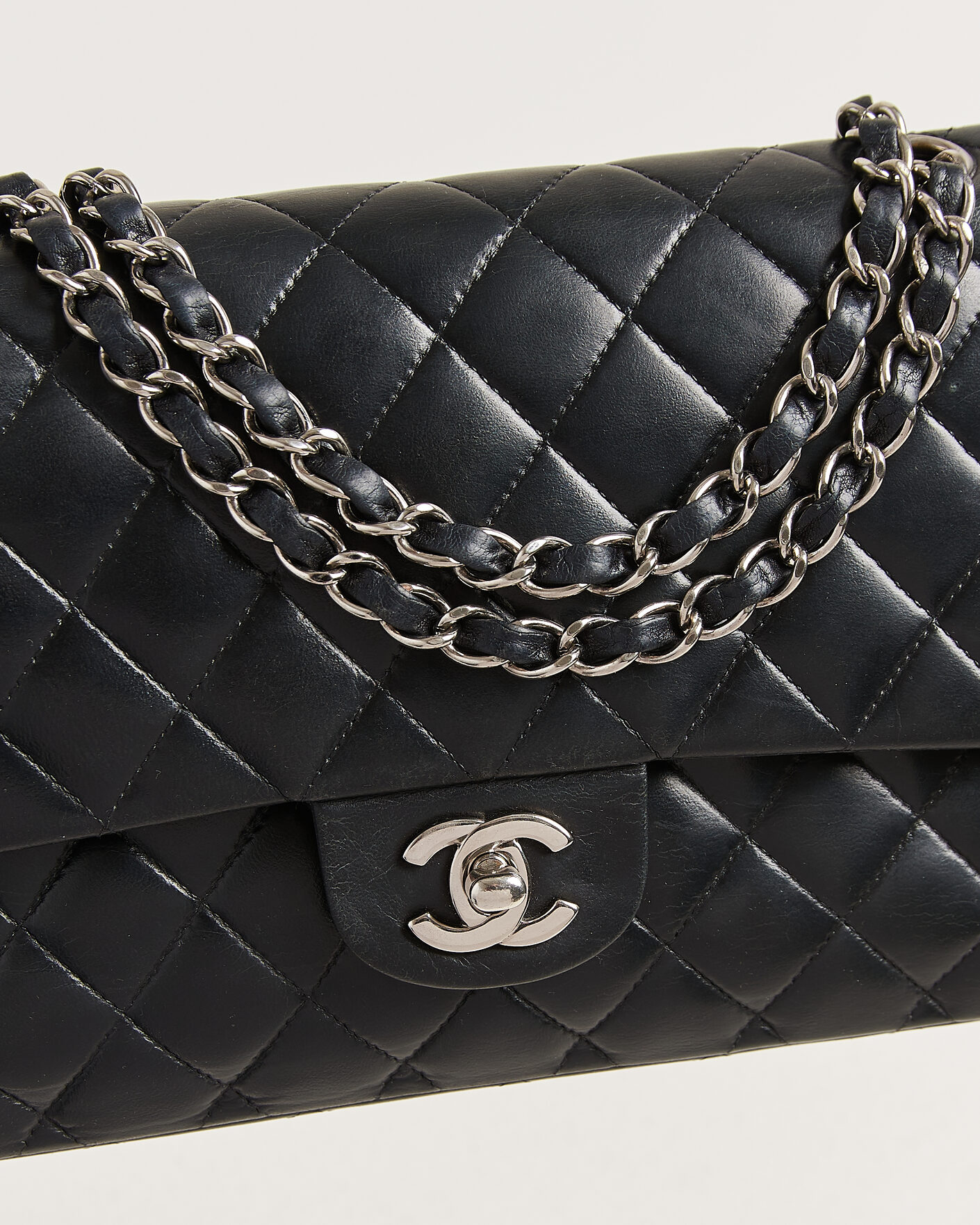 Men | Pre-Owned & Vintage Bags | Chanel Pre-Owned | Classic Medium Double Flap Bag Lambskin Black