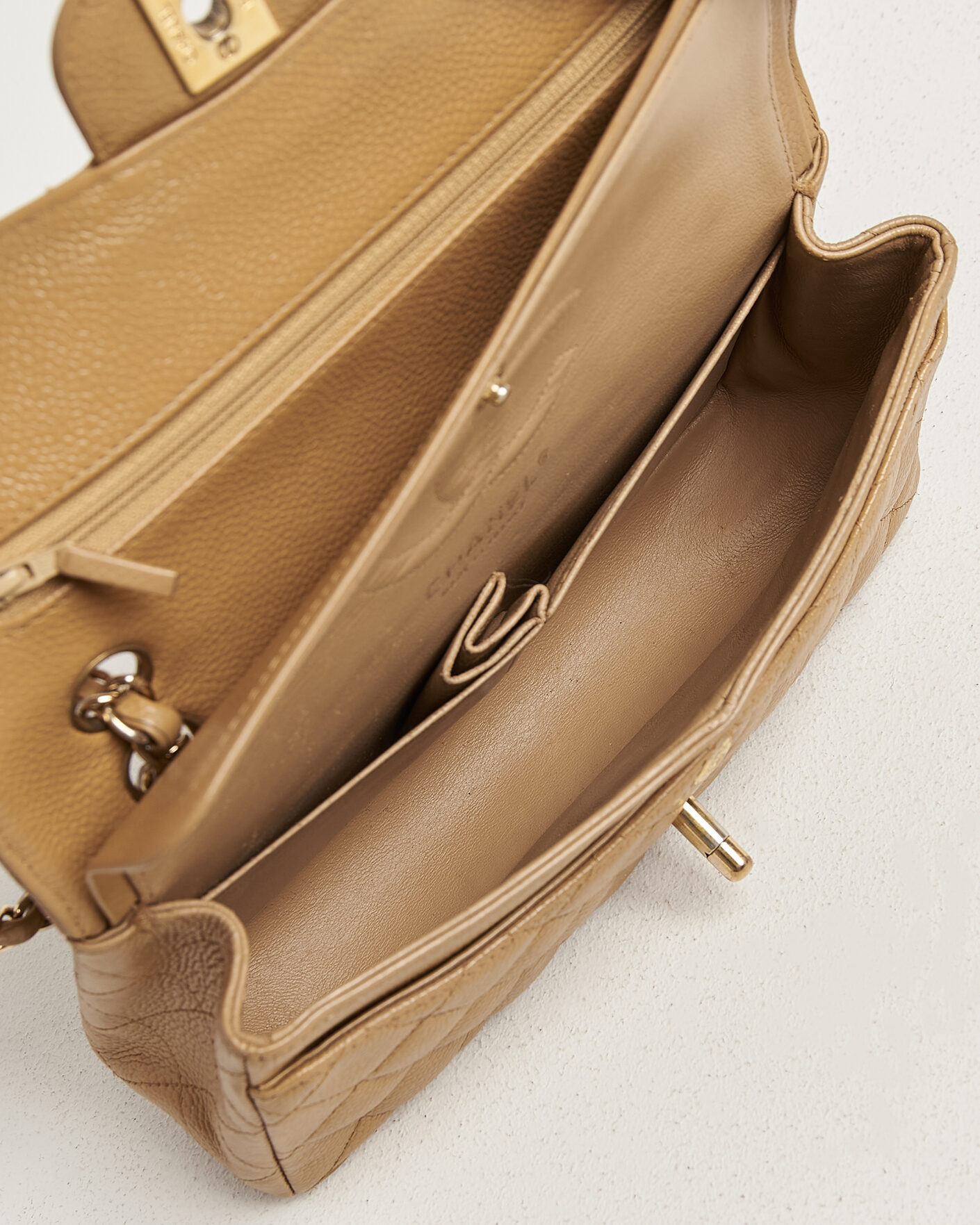 Men | Pre-Owned & Vintage Bags | Chanel Pre-Owned | Classic Small Double Flap Bag Caviar Leather Beige