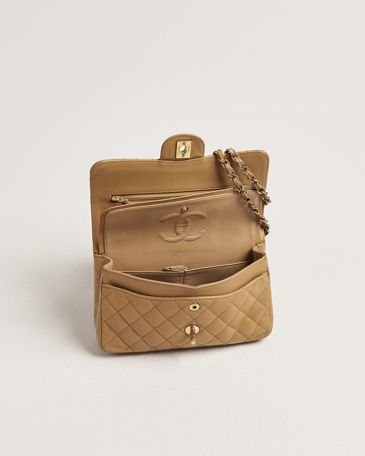 Men | Pre-Owned & Vintage Bags | Chanel Pre-Owned | Classic Small Double Flap Bag Caviar Leather Beige