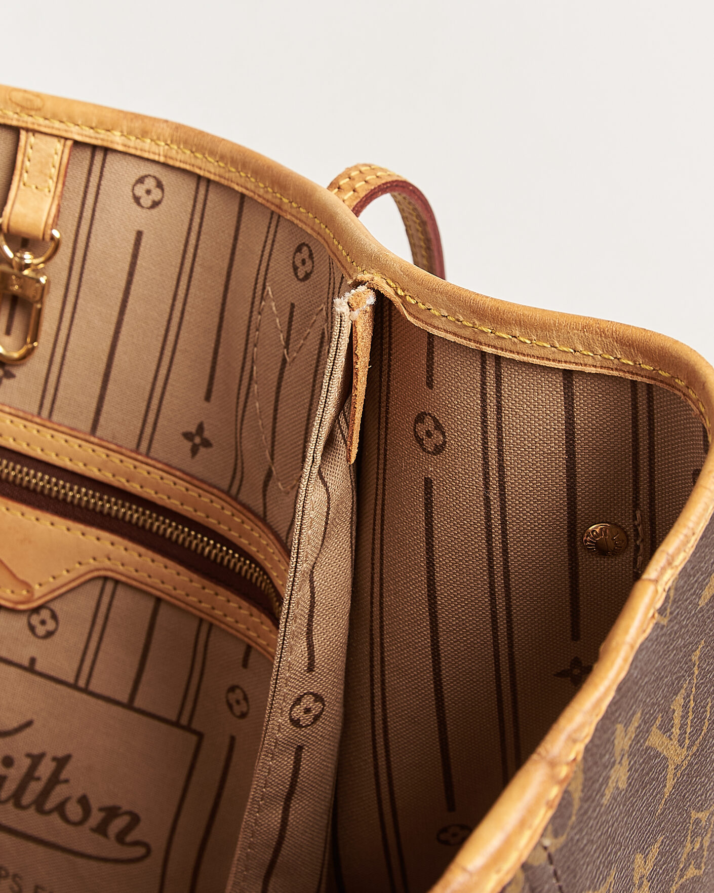 Men | Pre-Owned & Vintage Bags | Louis Vuitton Pre-Owned | Neverfull GM Monogram