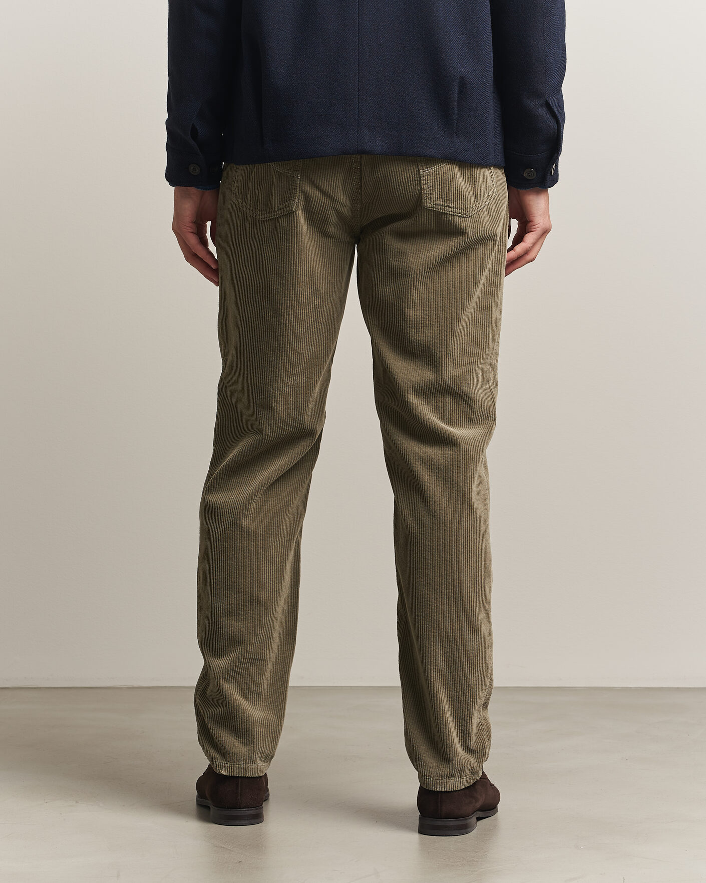 Men | Trousers | Brunello Cucinelli | Leisure Fit Corduroy 5-Pocket Pants Olive