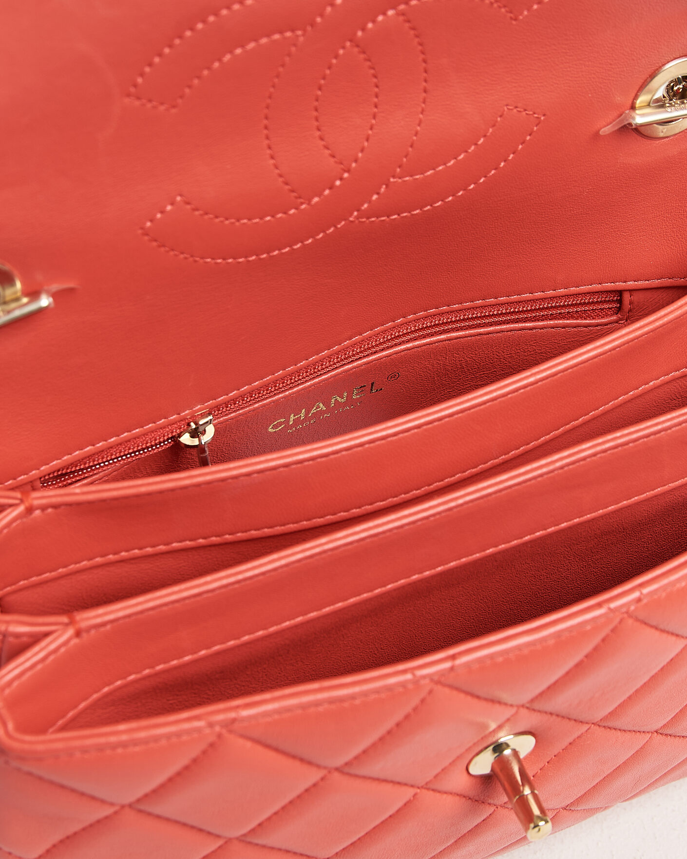 Men | Pre-Owned & Vintage Bags | Chanel Pre-Owned | Trendy CC Top Handle Bag Coral