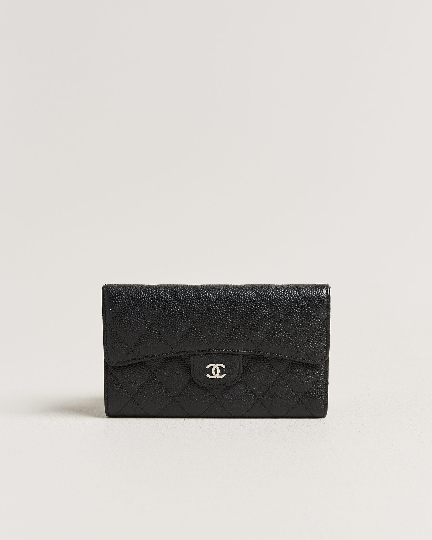Men | Pre-Owned & Vintage Bags | Chanel Pre-Owned | Classic Trifold Flap Wallet Caviar Leather Black