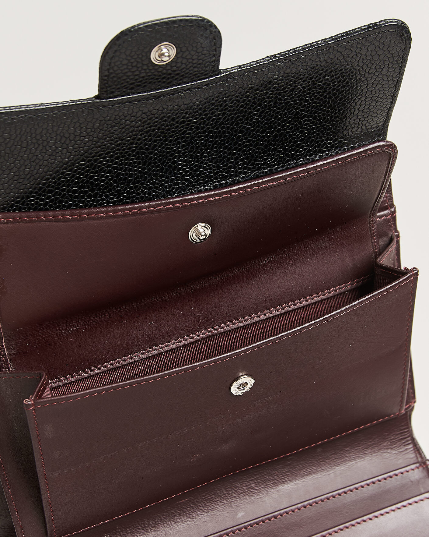 Men | Pre-Owned & Vintage Bags | Chanel Pre-Owned | Classic Trifold Flap Wallet Caviar Leather Black