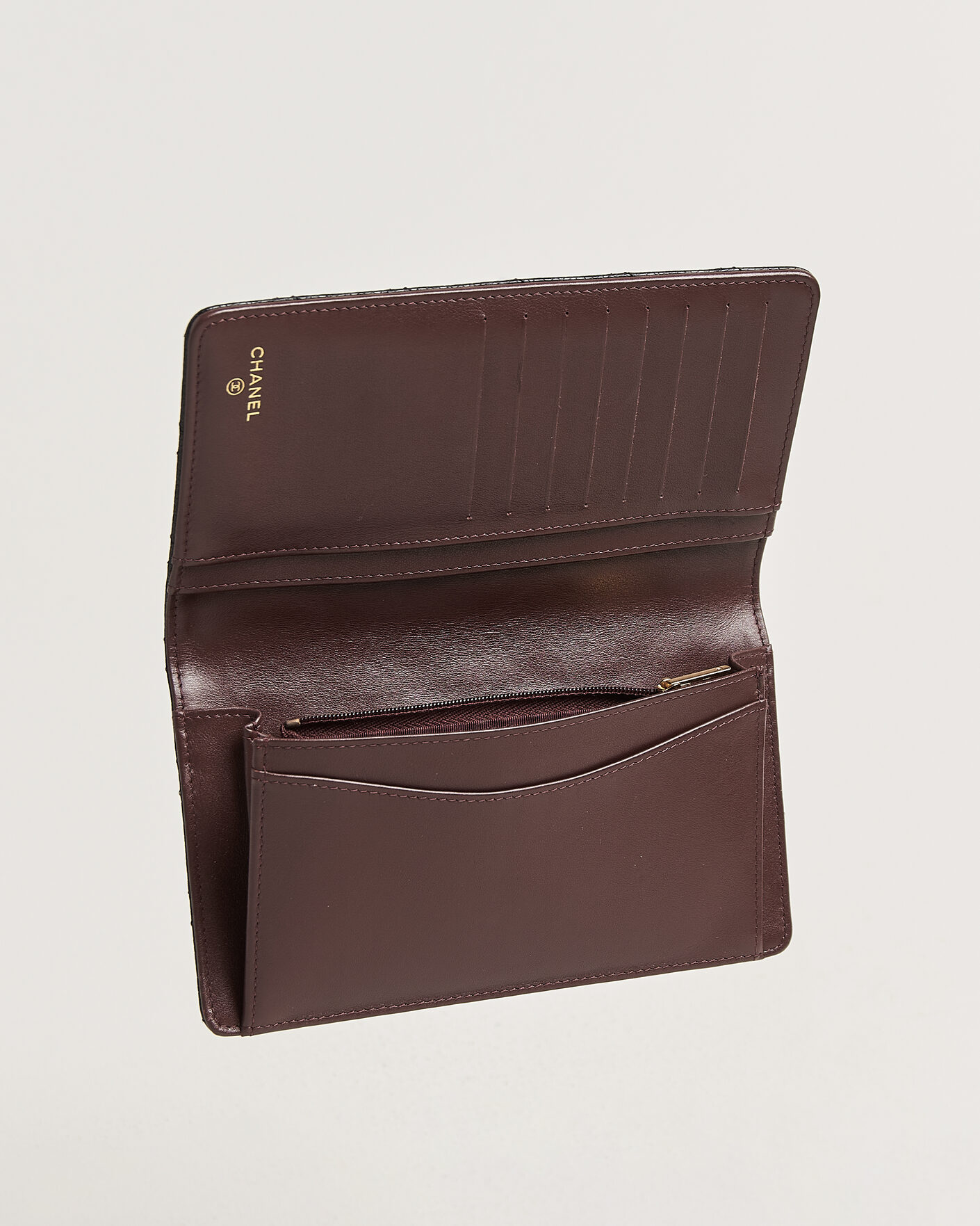 Men | Pre-Owned & Vintage Bags | Chanel Pre-Owned | Classic Bifold Wallet Caviar Leather Black