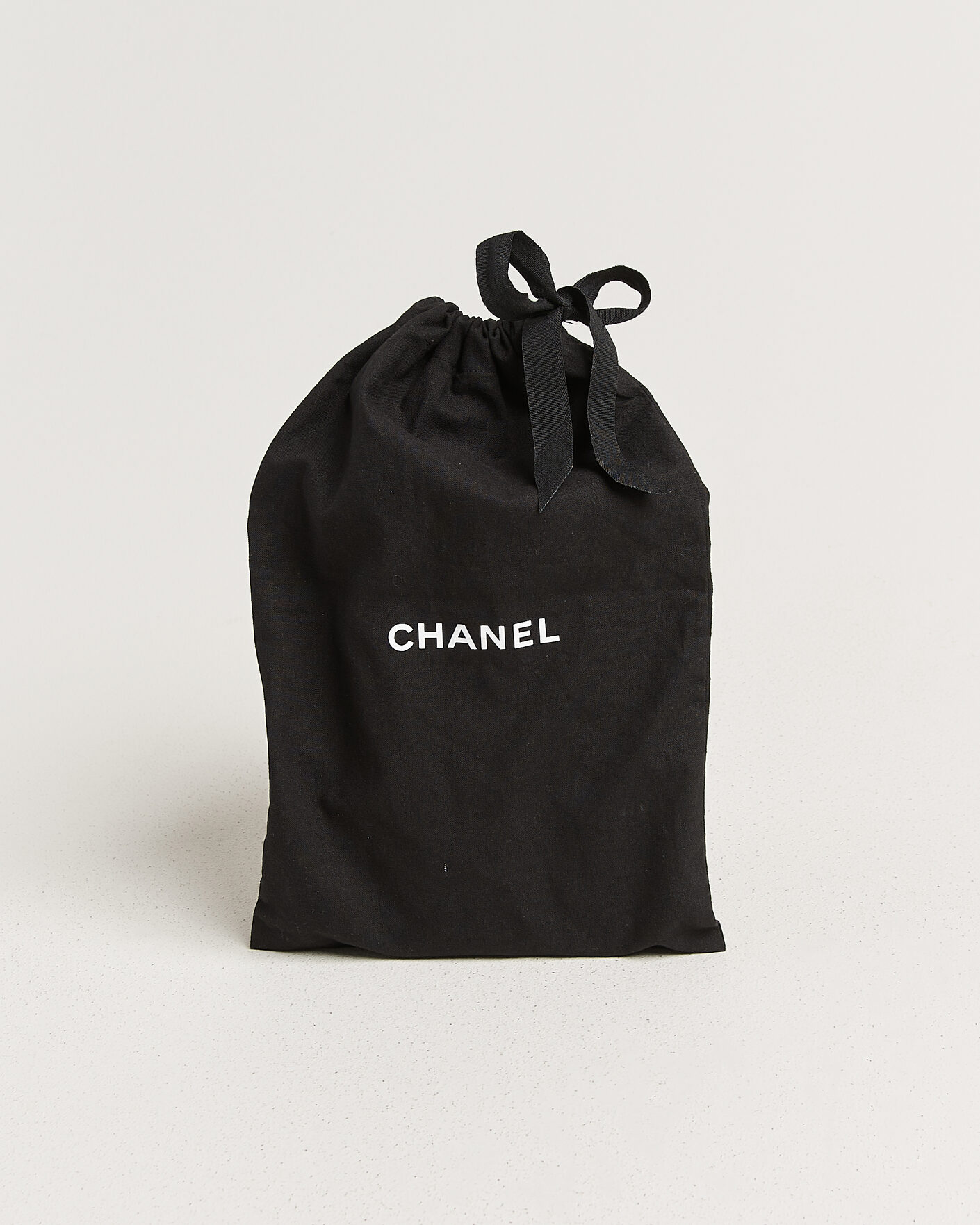 Men | Pre-Owned & Vintage Bags | Chanel Pre-Owned | Classic Bifold Wallet Caviar Leather Black