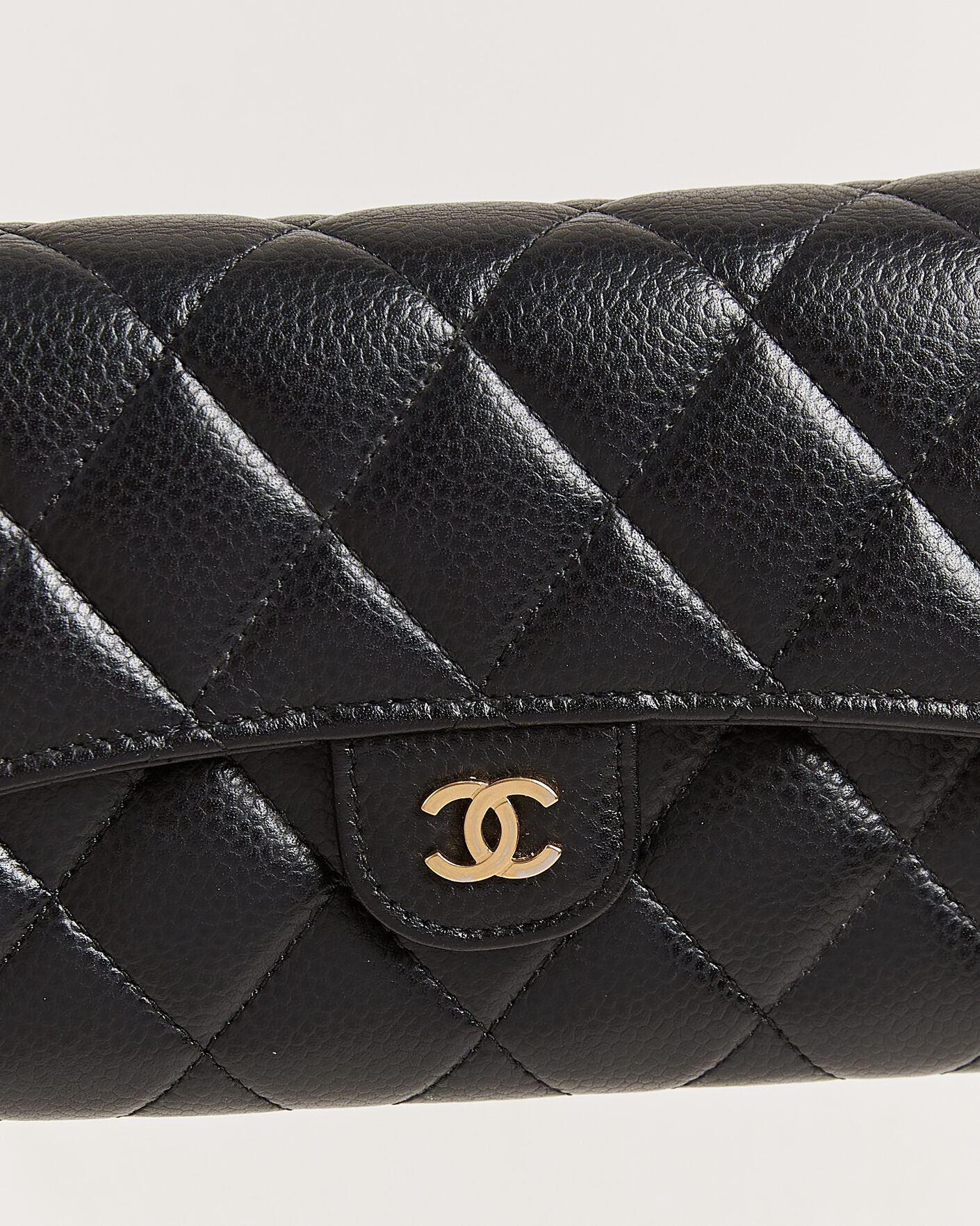 Men | Pre-Owned & Vintage Bags | Chanel Pre-Owned | Classic Long Flap Wallet Caviar Leather Black