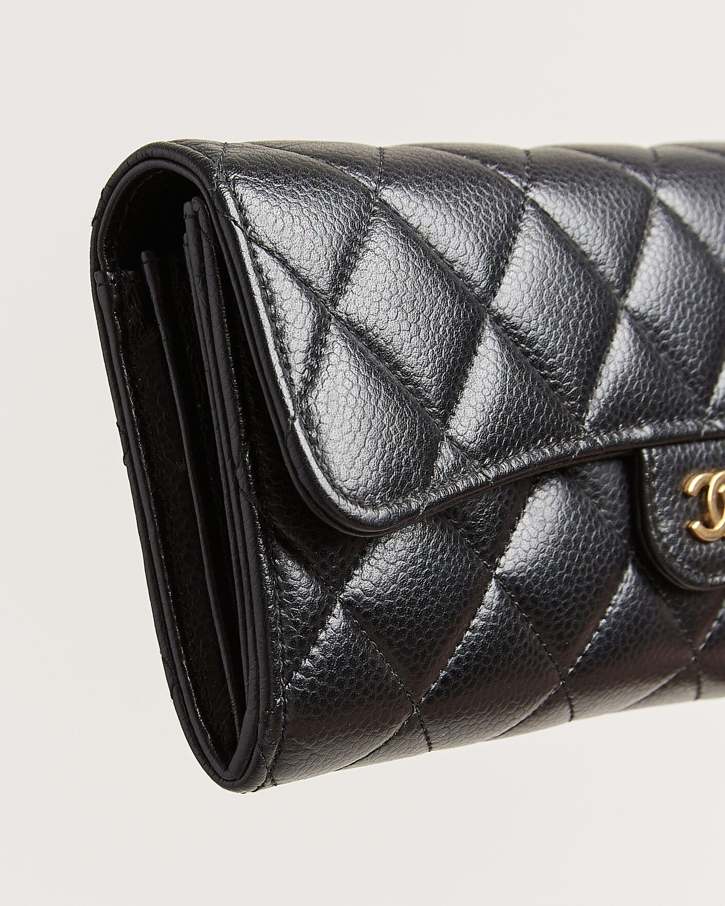 Men | Pre-Owned & Vintage Bags | Chanel Pre-Owned | Classic Long Flap Wallet Caviar Leather Black