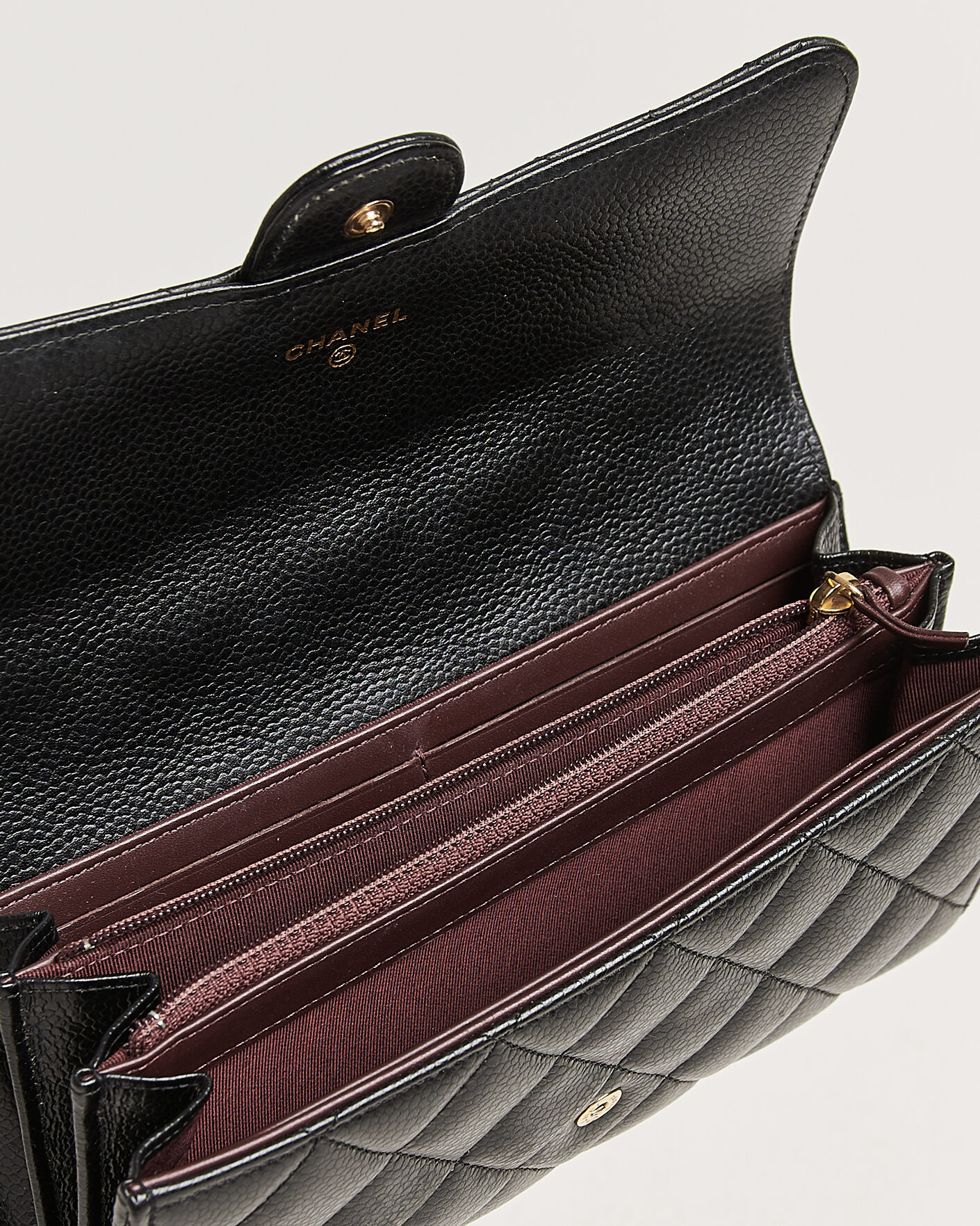Men | Pre-Owned & Vintage Bags | Chanel Pre-Owned | Classic Long Flap Wallet Caviar Leather Black