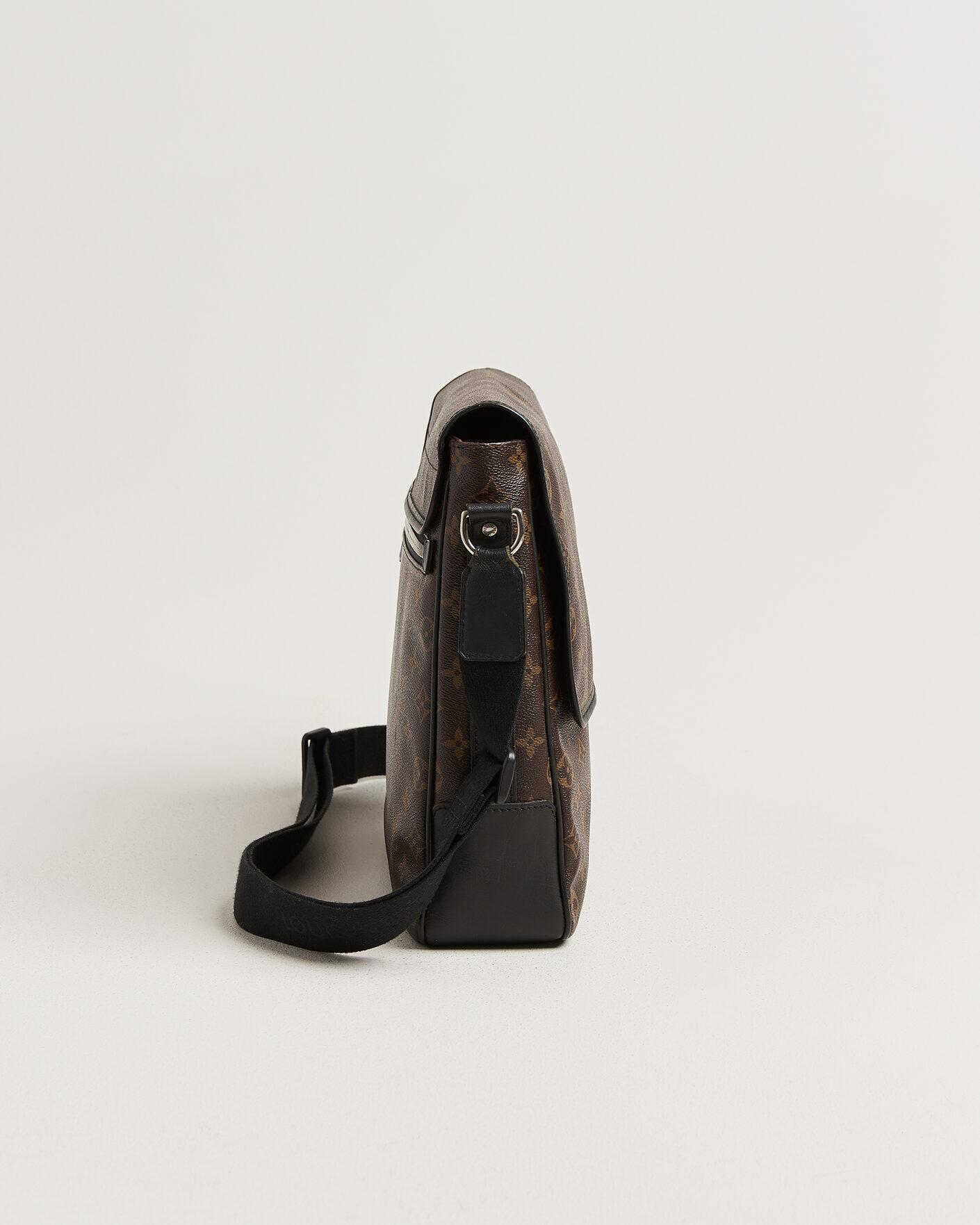 Men | Pre-Owned & Vintage Bags | Louis Vuitton Pre-Owned | Abbesses Messenger Bag Monogram Macassar